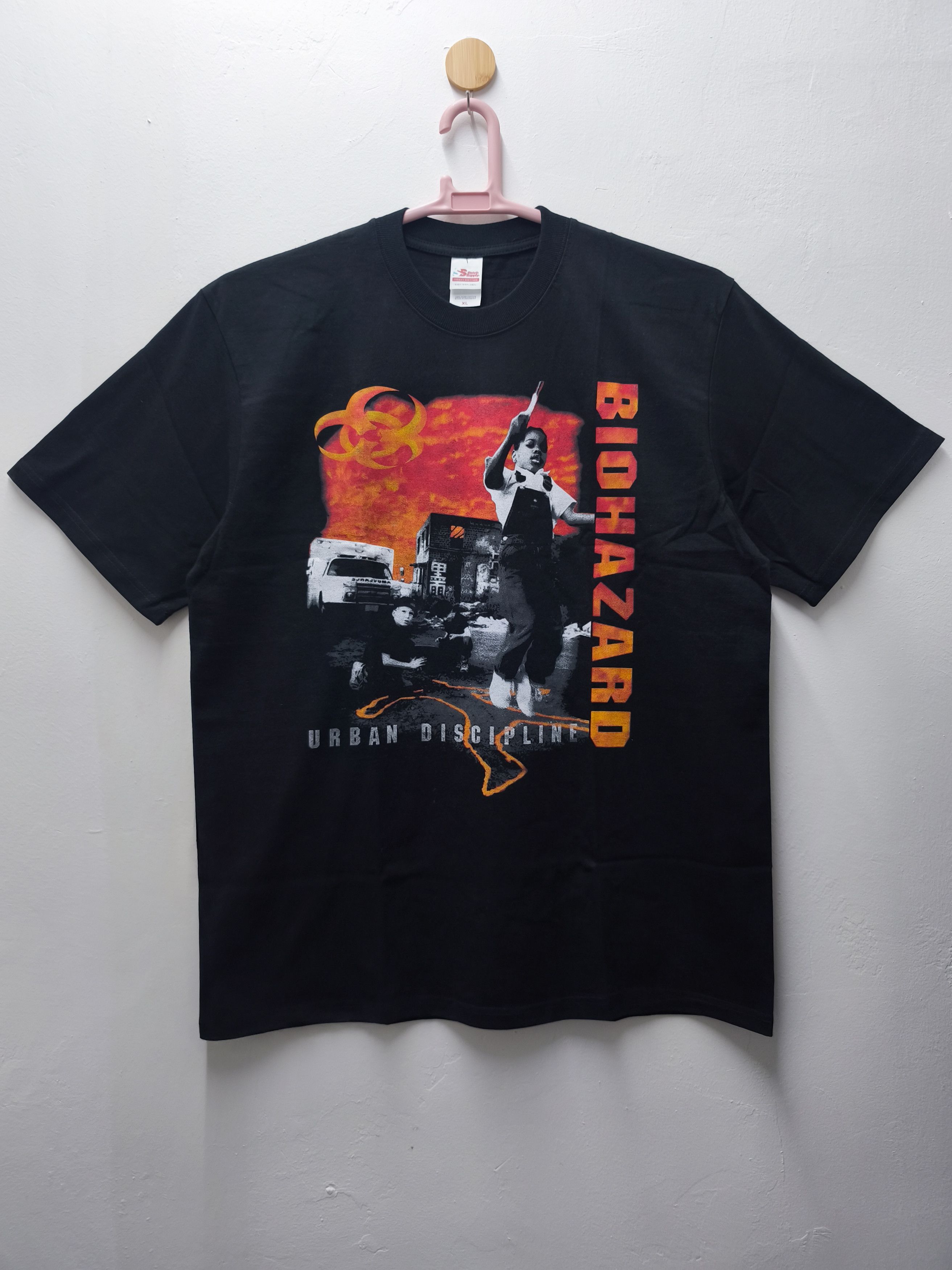 Band Tees Biohazard Urban Chaos '93 Tour T-shirt Size US XL / EU 56 / 4 - 1 Thumbnail