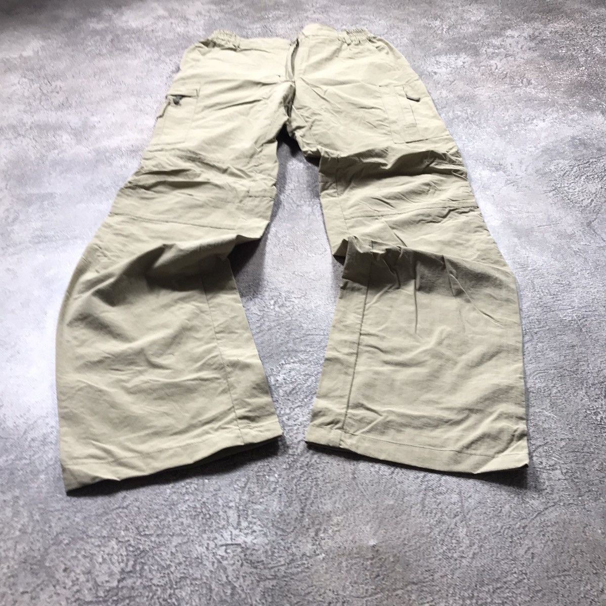 Vintage Vintage 90s Baggy Cargo Pants Distressed Parachute Grunge 29 Size 29" - 1 Thumbnail