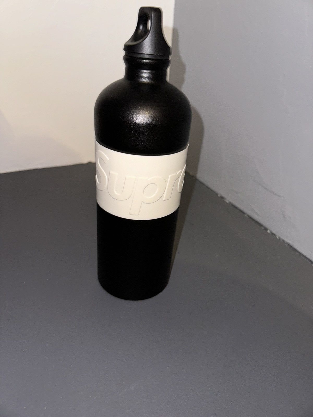 Supreme Supreme x Sigg SS18 black bottle Size ONE SIZE - 1 Thumbnail
