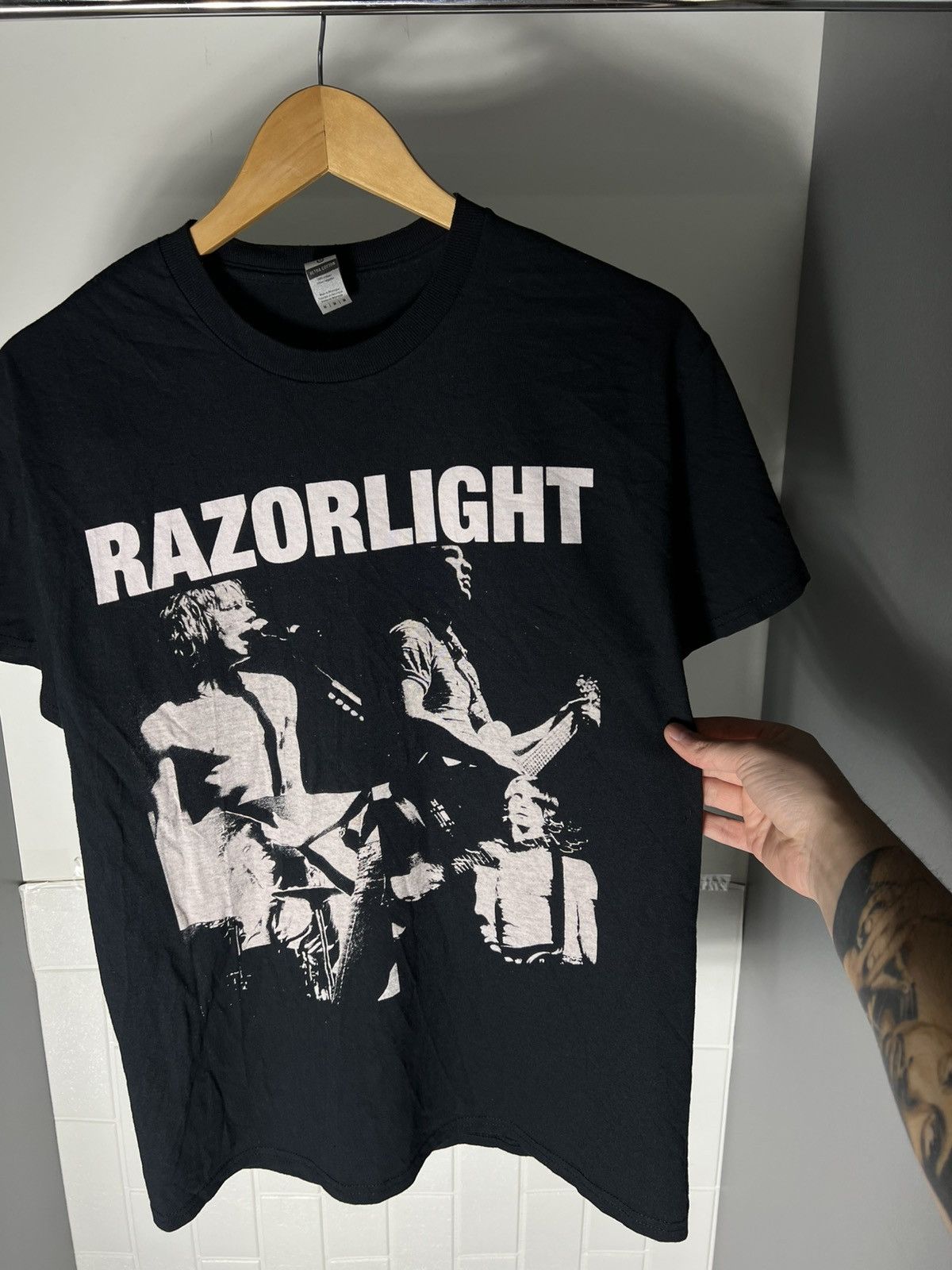 Band Tees VINTAGE RAZORLIGHT WORLD TOUR ROCK T-SHIRT METAL PUNK Y2K Size US M / EU 48-50 / 2 - 15 Thumbnail