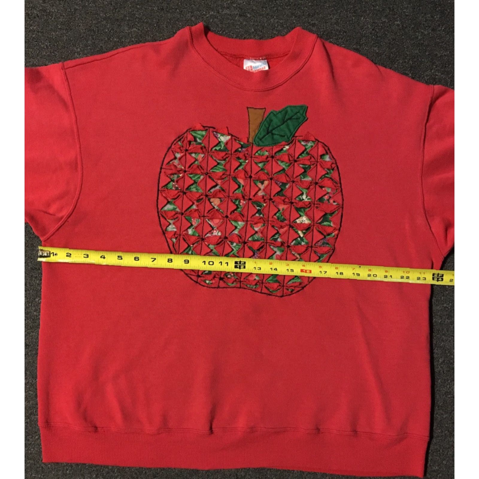 Hanes VINTAGE 90s Apple Flower Collage Sweatshirt Red Men L Crewneck Floral Nature Vaporwave Grunge 80s Outdoors Hiking USA College Rock Punk Hipster Size US L / EU 52-54 / 3 - 7 Thumbnail