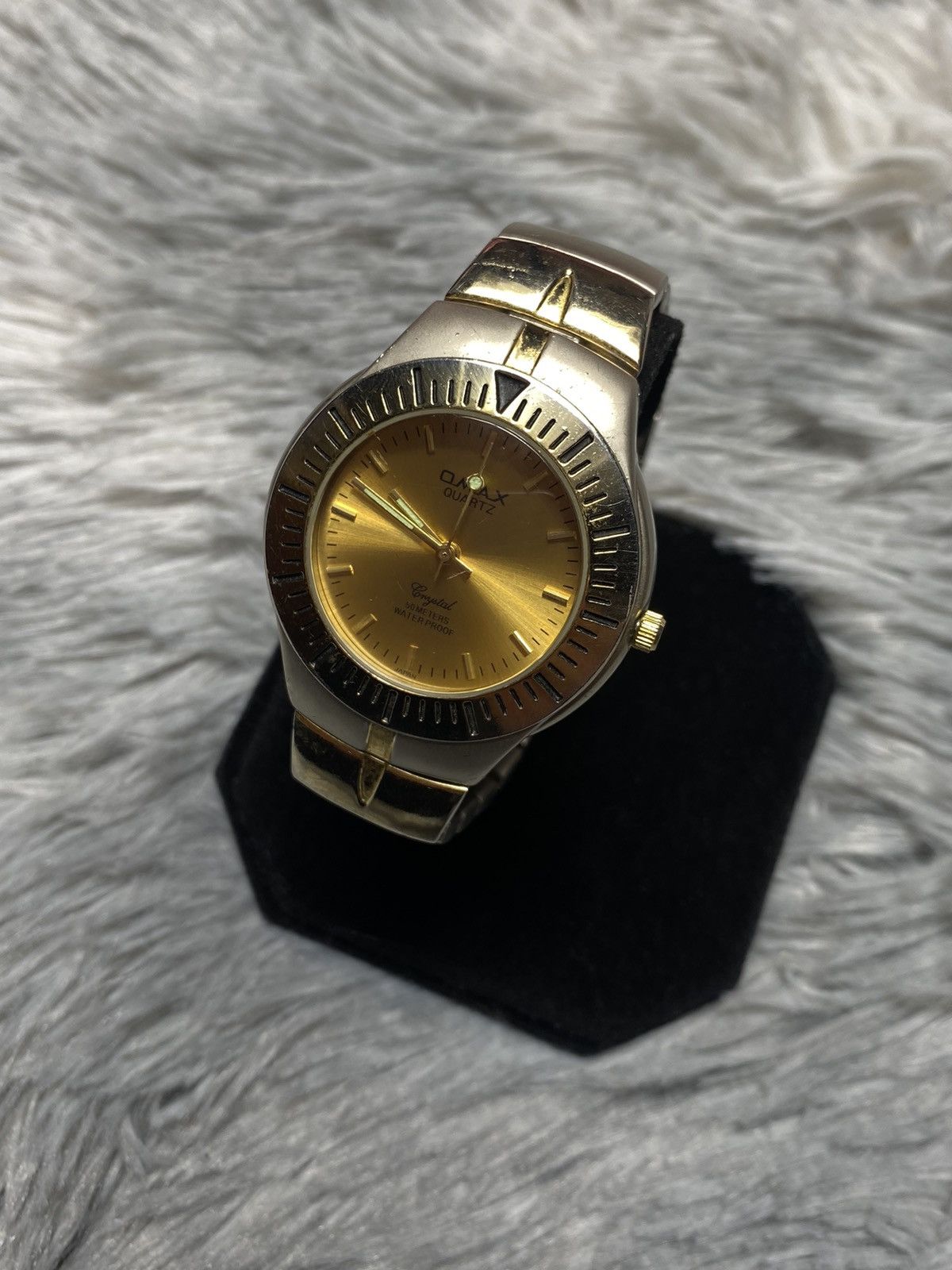 Vintage Omax Quartz Gold-Tone Waterproof Watch | Japanese Brand Size ONE SIZE - 1 Thumbnail