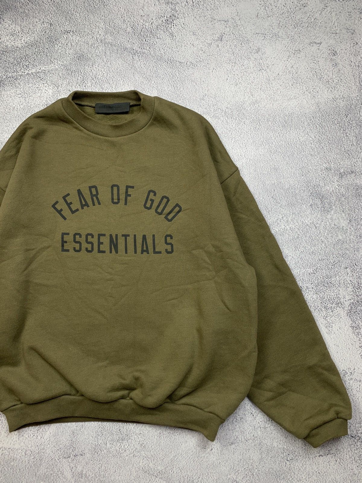 Fear of God Essentials Fear of God Olive Crewneck 1977 Sweatshirt M Size US M / EU 48-50 / 2 - 4 Thumbnail