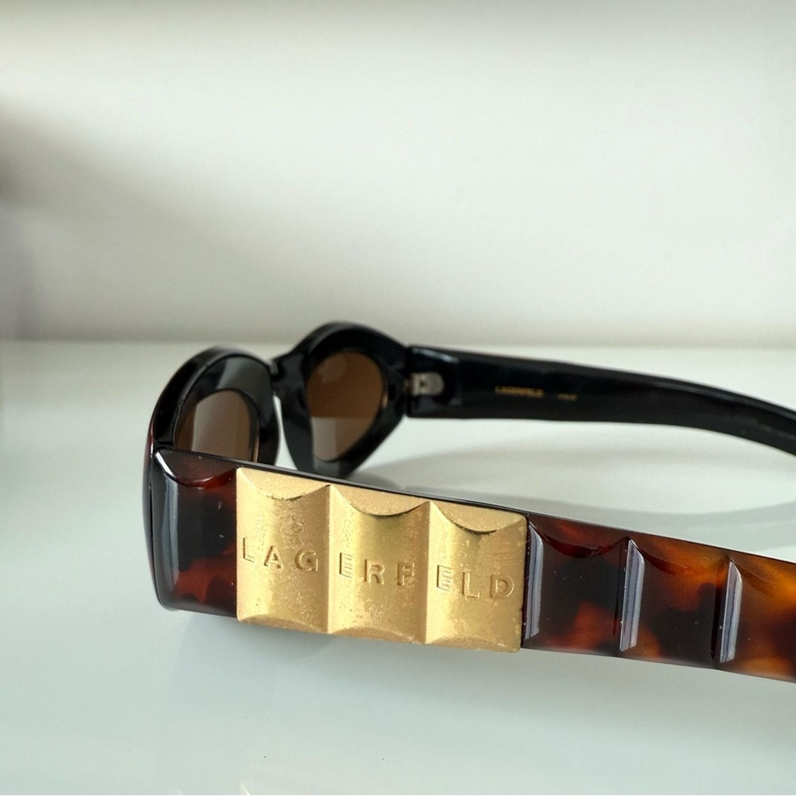 Karl Lagerfeld Vintage Karl Lagerfeld women sunglasses Authentic Size ONE SIZE - 3 Thumbnail