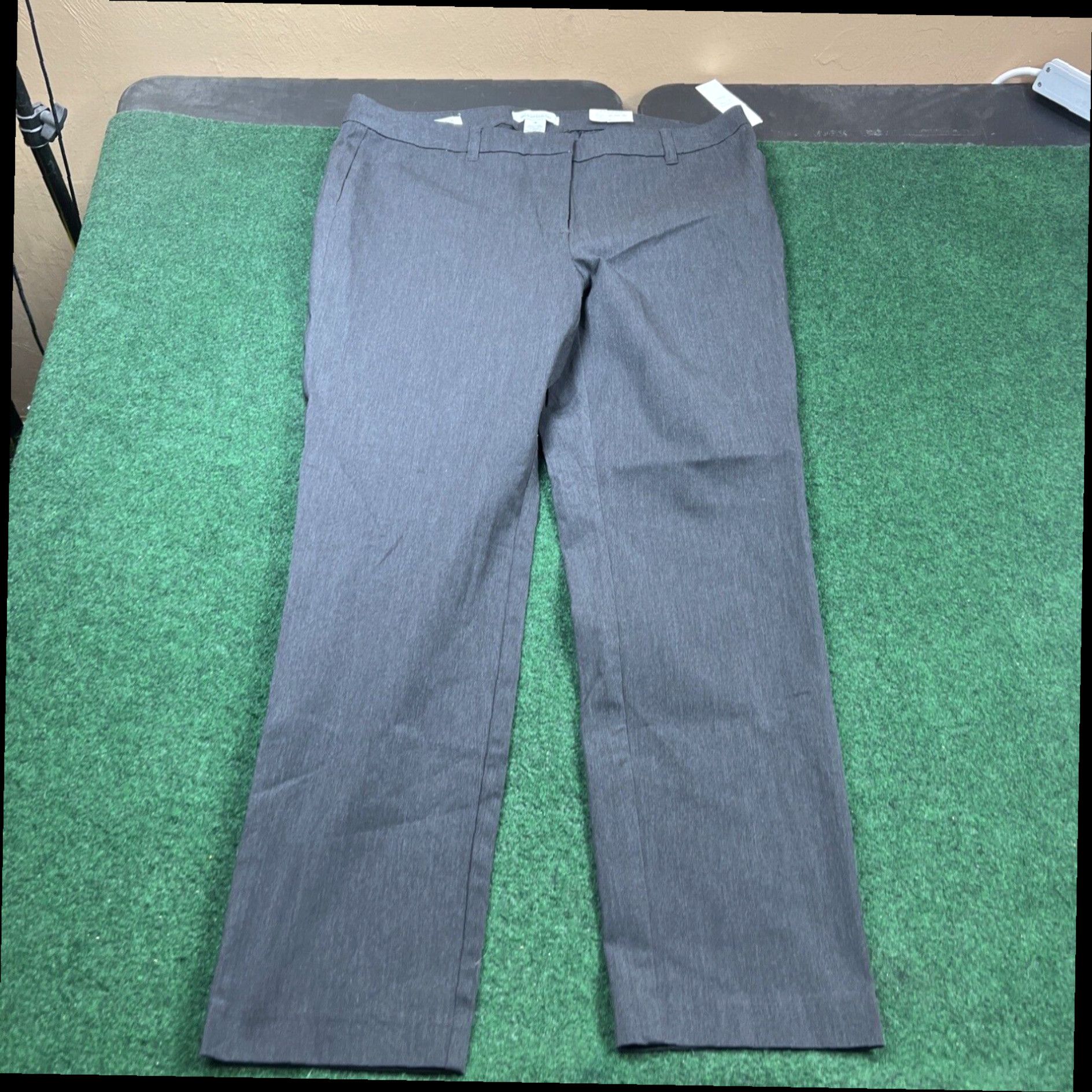 Vintage Liz Claiborne Ankle Length Emma Pant, NWT, Women’s Size 16 Gray Size 25" / US 0 / IT 36 - 1 Thumbnail