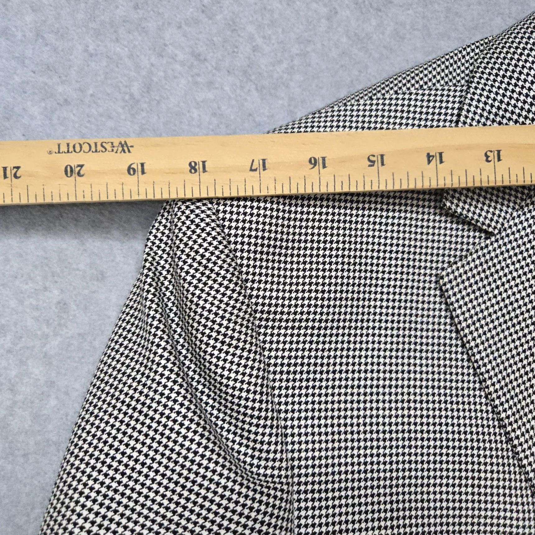 Vintage Paul Betenly Blazer Mens 42R Black White Houndstooth Wool Silk Sport Coat Jacket Blazer Mens 42R Black White Houndstooth Wool Silk Sport Coat Jacket Size 42R - 7 Thumbnail