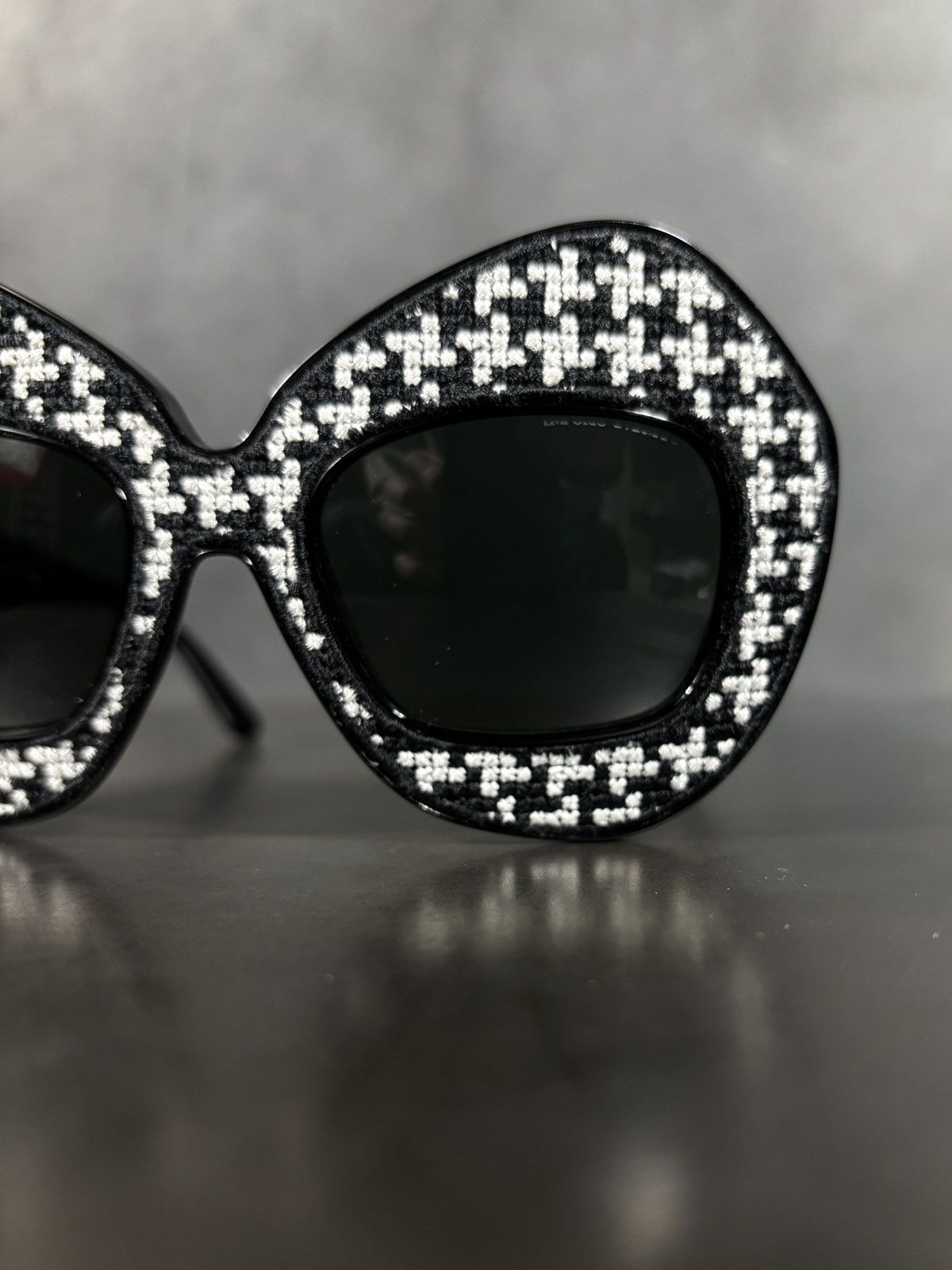 Dolce & Gabbana F/W 2016 Dolce & Gabbana Limited Sunglasses Houndstooth Pied Size ONE SIZE - 16 Thumbnail