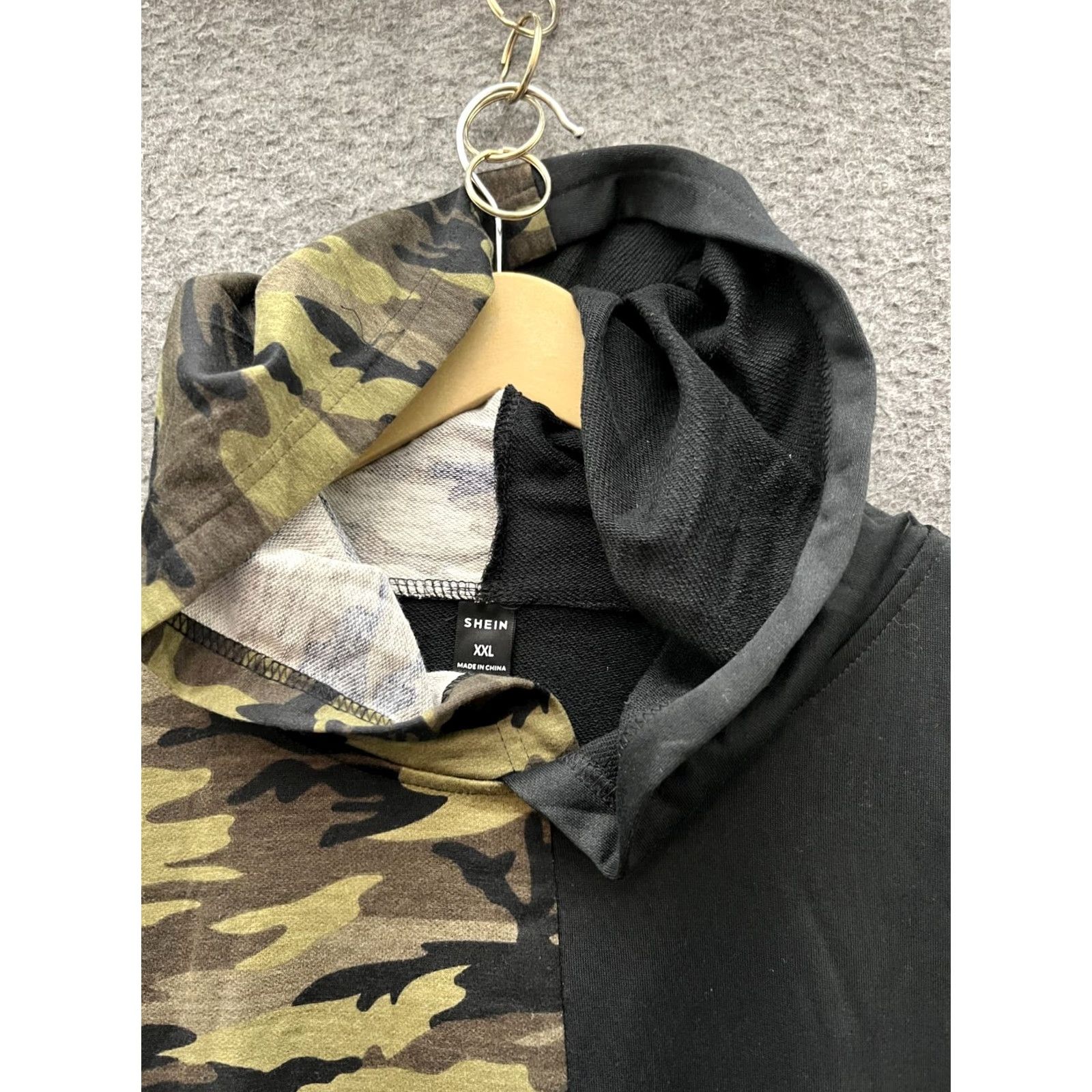 Shein SHEIN EZ Wear Color Block Long Sleeve Hooded Sweatshirt Black/Camo XXL Women Shirt Hoodie Color Block Multicolor 90s Theme Size XXL / US 16-18 / IT 52-54 - 3 Thumbnail