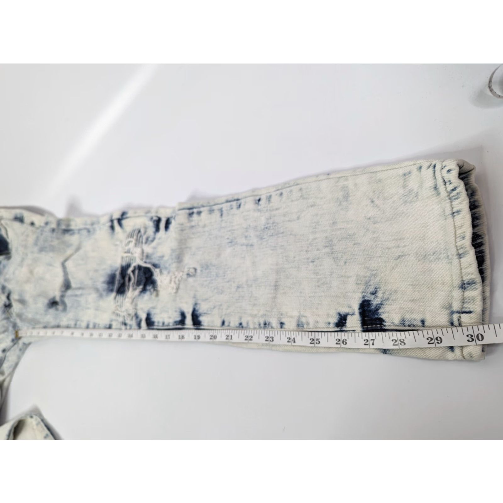 Forever 21 Forever 21 Men Jeans Slim Moto Distressed Bleached Light Wash Denim Size 30 Size US 30 / EU 46 - 7 Thumbnail