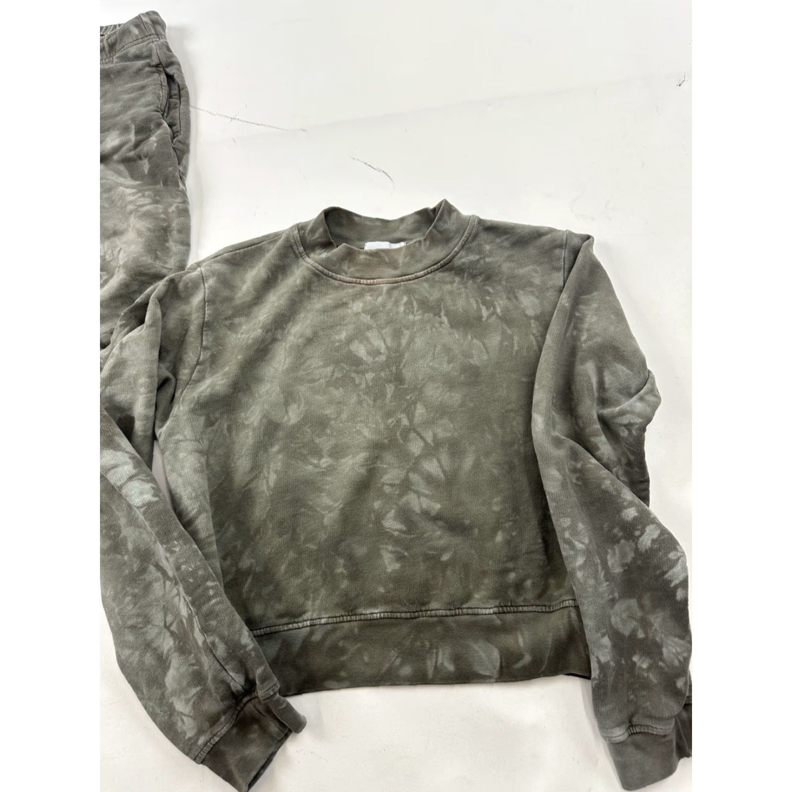 Vintage COTTON CITIZEN Green Tie-Dye Sweatshirt & Sweatpants Set Womens Small Activewear Size S / US 4 / IT 40 - 3 Thumbnail