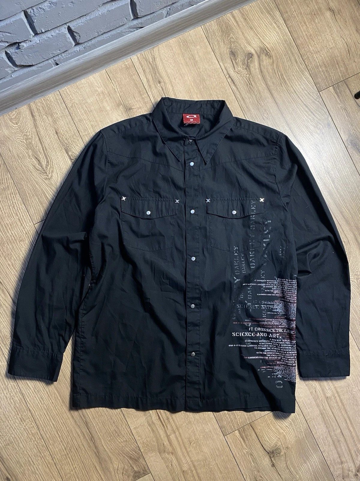 Oakley Vintage 90s Oakley Black Shirt Sz M Metal Mini Logo Size US M / EU 48-50 / 2 - 1 Thumbnail