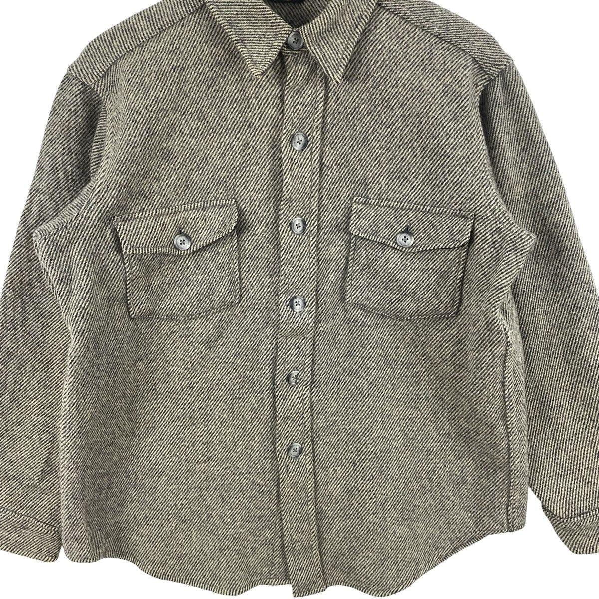 Vintage Vintage CLASSIC BRAND Striped Workwear Overshirt Shacket Size US L / EU 52-54 / 3 - 7 Thumbnail