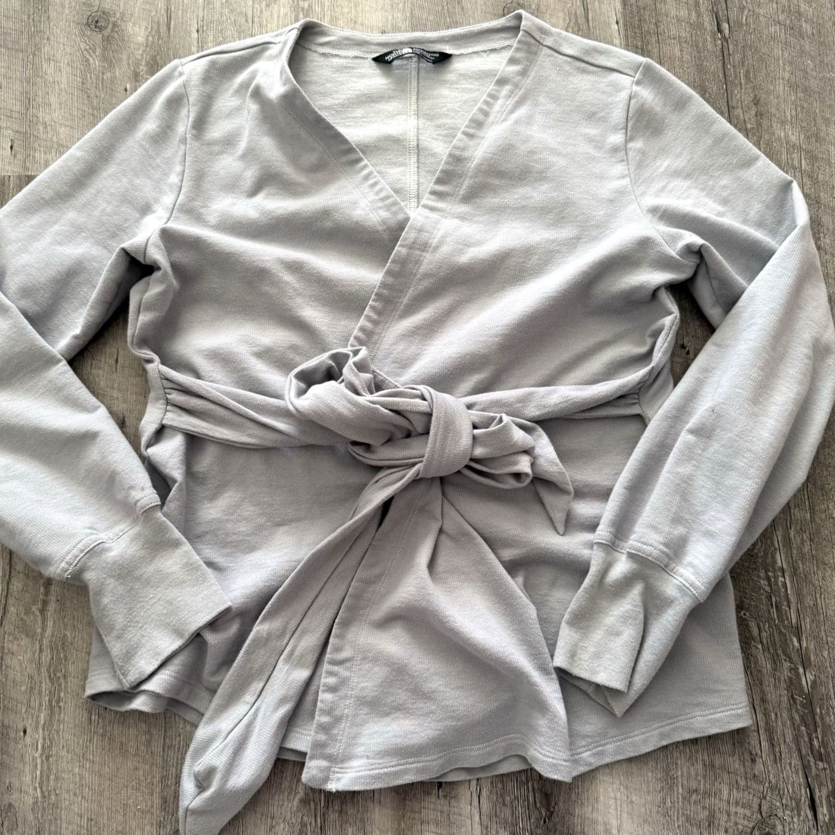 The North Face The North Face Belted Cardigan Wrap Sweatshirt Womens Large Light Gray Tie Closure Open Breathable Logo Shirt/Outerwear Size L / US 10 / IT 46 - 7 Thumbnail
