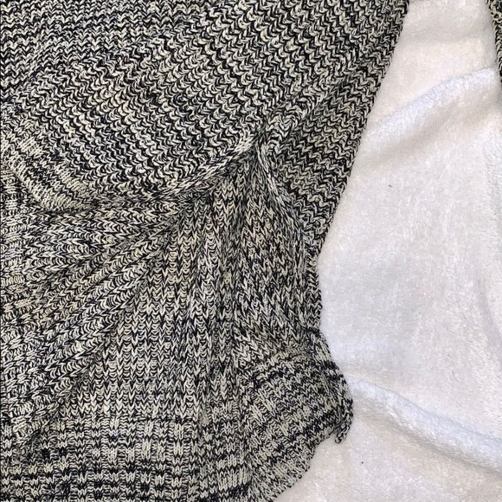 Boohoo Boohoo Oversized Neutral Knit V-Neck Sweater | Sz M/L Size M / US 6-8 / IT 42-44 - 5 Thumbnail