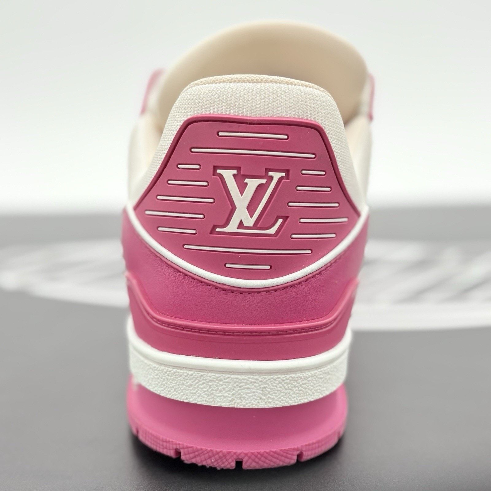 Louis Vuitton Louis Vuitton Trainer ' White Pink ' | EXCELLENT COND! Size US 11.5 / EU 44-45 - 9 Thumbnail