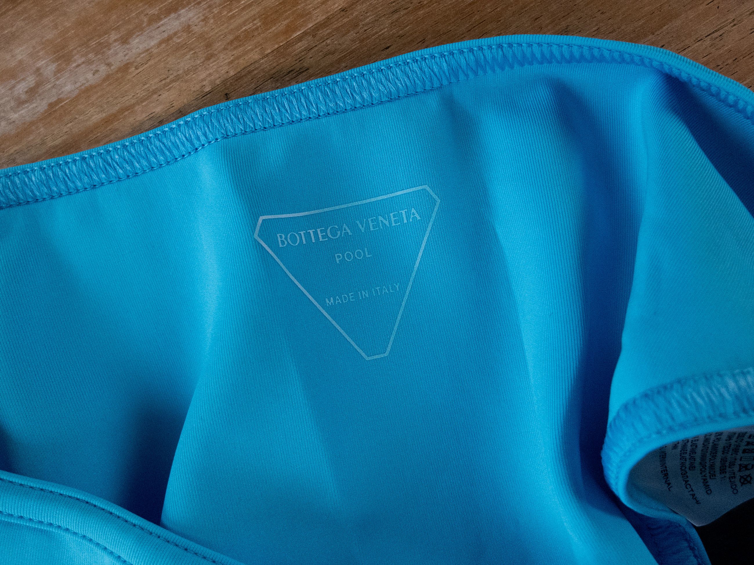 Bottega Veneta BOTTEGA VENETA blue two piece one shoulder bikini swimsuit M Size 28" / US 6 / IT 42 - 13 Thumbnail