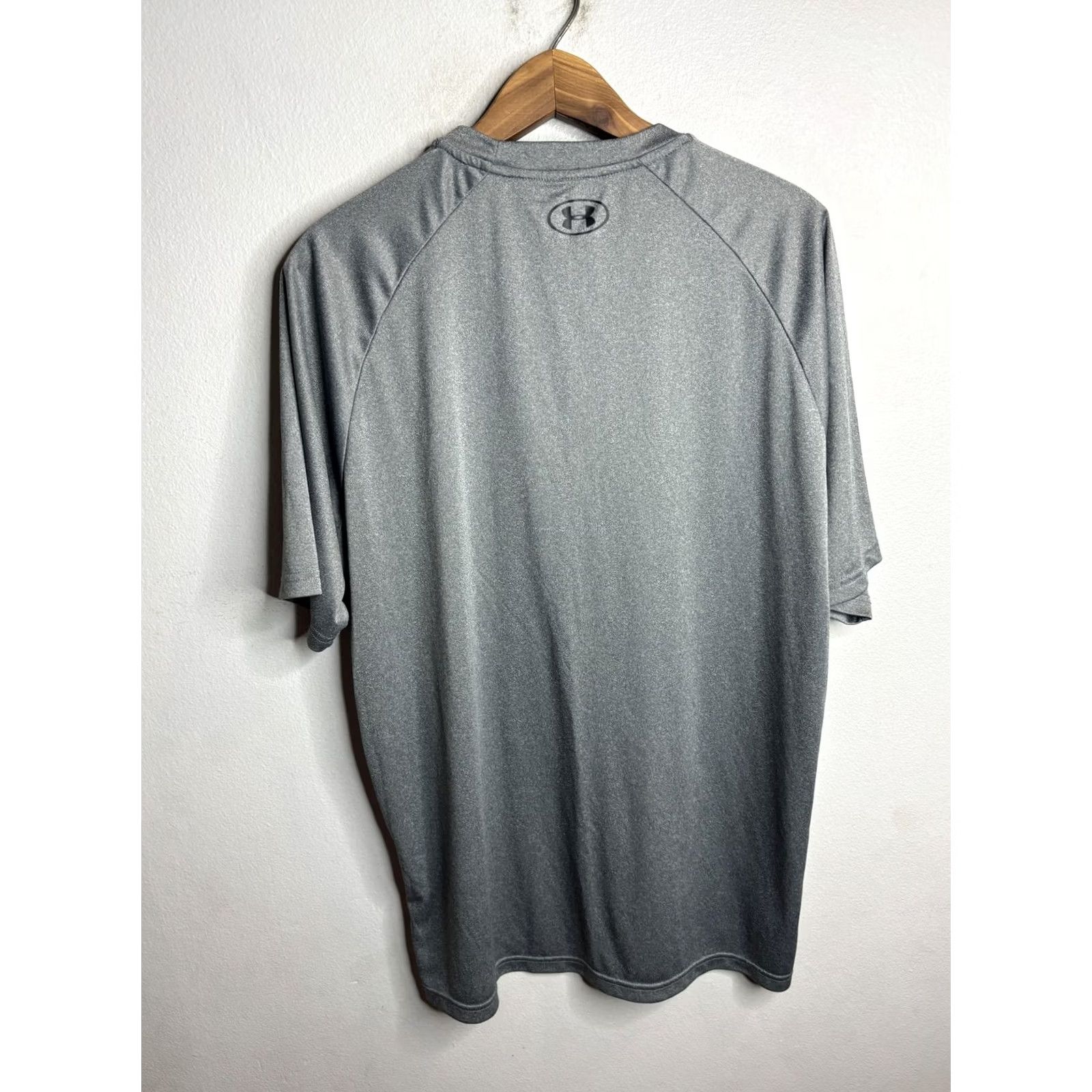 Under Armour Under Armour Shirt Mens XL Gray Short Sleeve Raglan Loose Fit Training Shirt T-Shirt Crew Neck Sports Moisture Wicking Size US XL / EU 56 / 4 - 5 Thumbnail