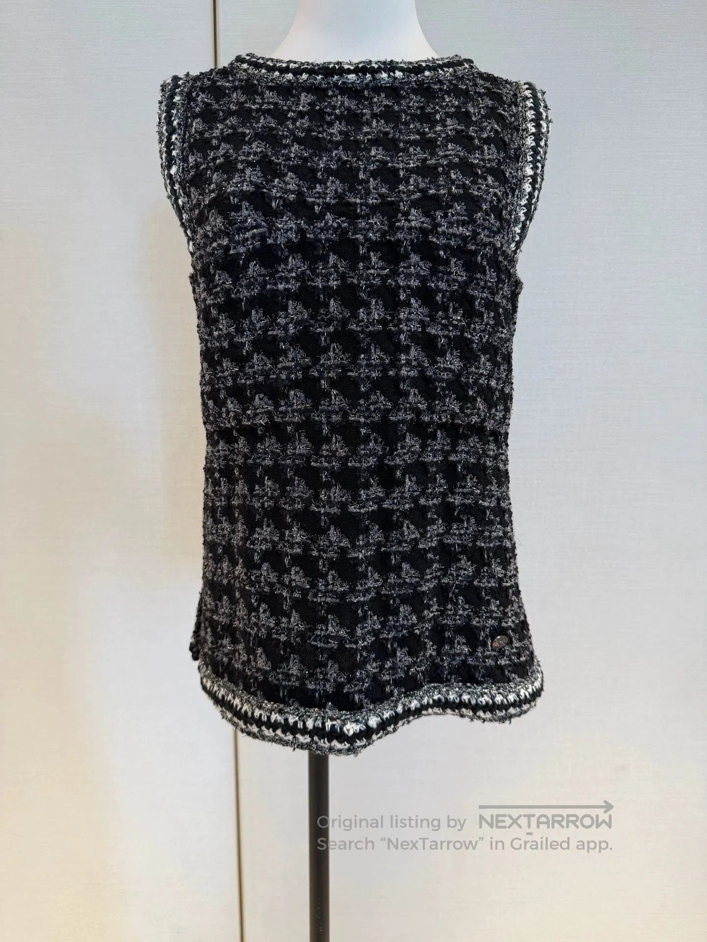 Chanel Chanel Tweed Houndstooth Wool Vest. Size US S / EU 44-46 / 1 - 1 Thumbnail