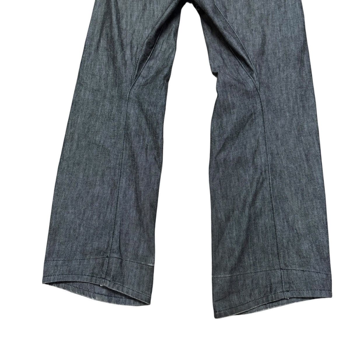Levi's Vintage Levis Engineered Black Denim Jeans Twisted cut Size US 29 - 13 Thumbnail