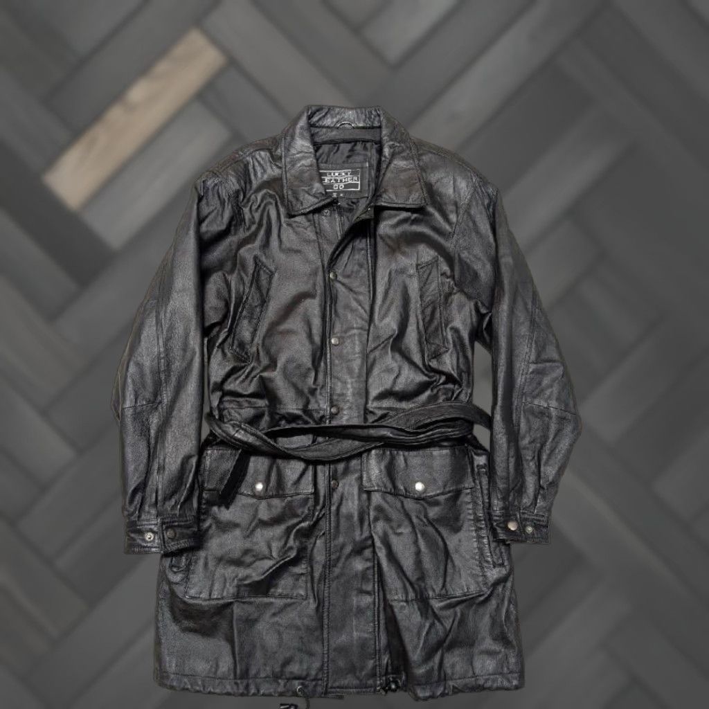 Vintage VINTAGE 1990s black leather overcoat belted trench coat M Mens Coat 42-44 overcoat belt snap zip Size US M / EU 48-50 / 2 - 1 Thumbnail
