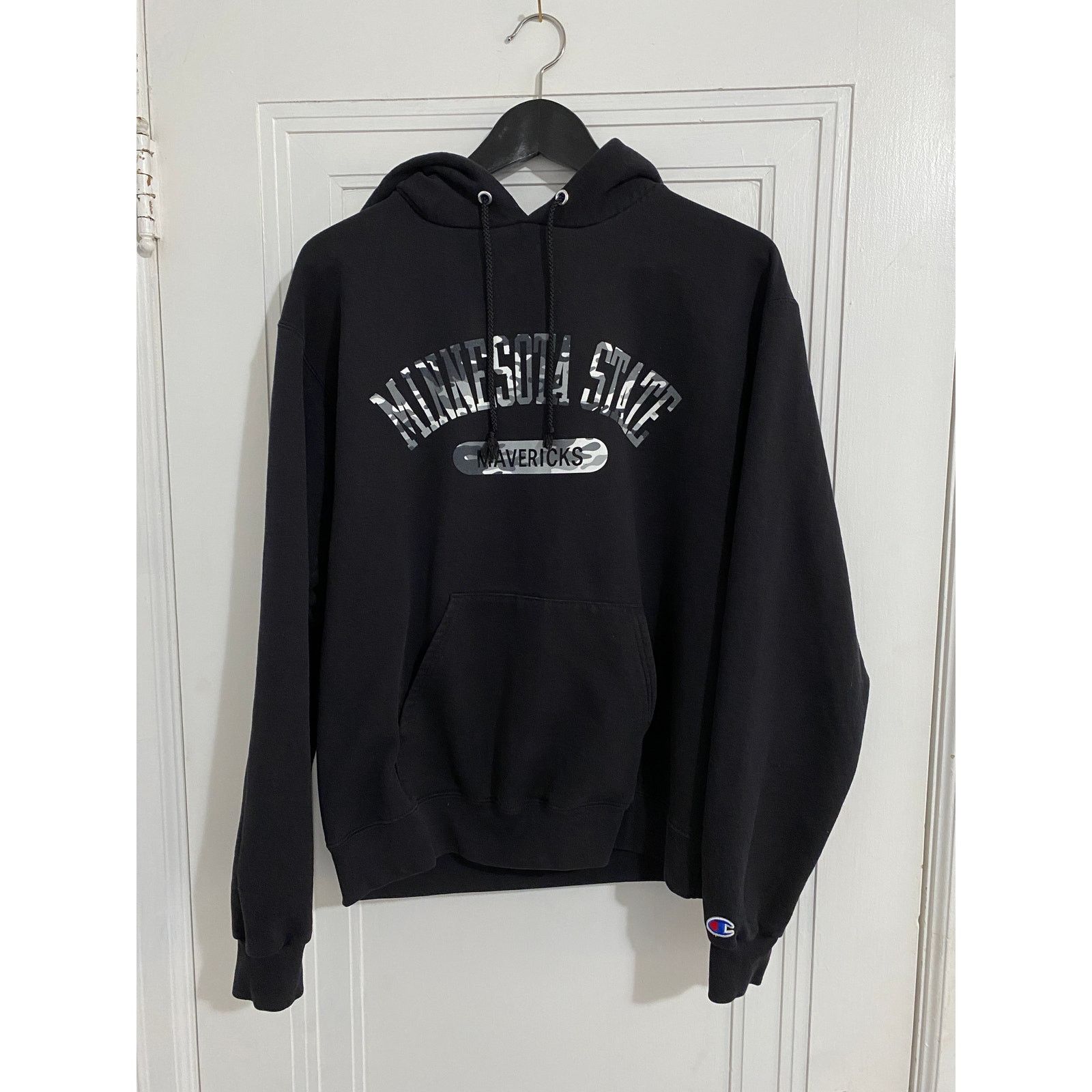 Champion Minnesota State University Mankato Mavericks Hoodie Size M Size US M / EU 48-50 / 2 - 1 Thumbnail