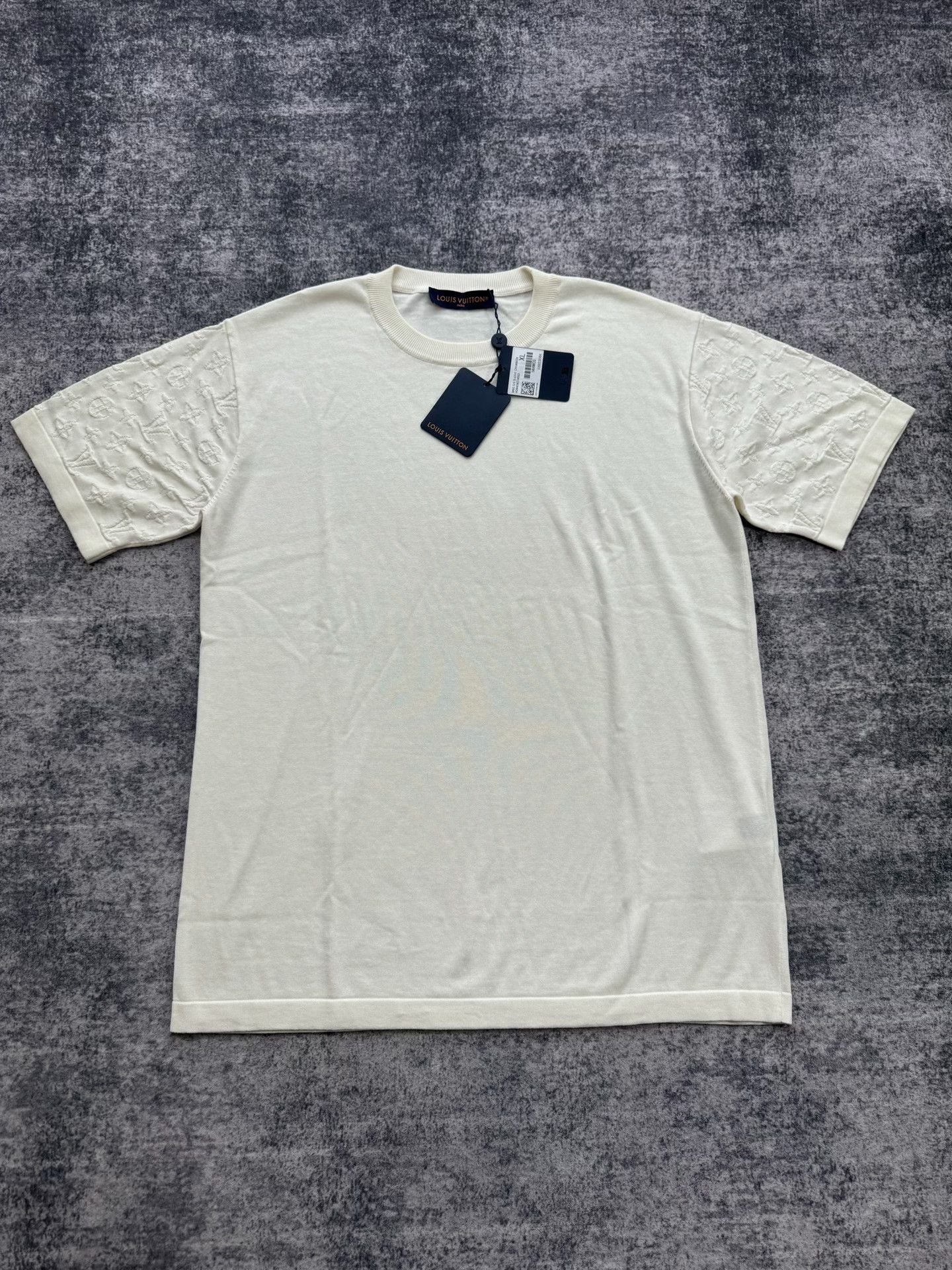 Louis Vuitton Louis Vuitton White Knit Short-Sleeve Top Size US XL / EU 56 / 4 - 1 Thumbnail