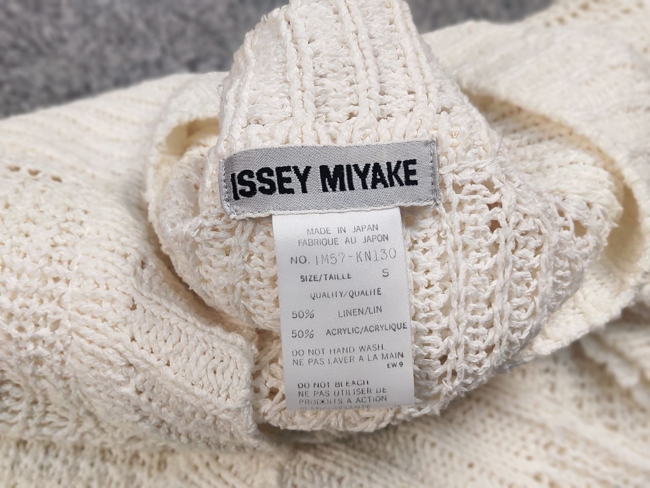 Issey Miyake Vintage 90s Issey Miyake Japan Linen Blend Mech Knit Sweater Size S / US 4 / IT 40 - 16 Thumbnail