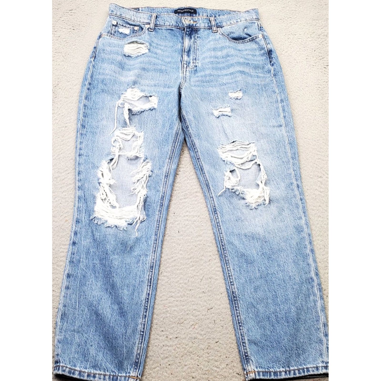 Vintage Aéropostale Mom Jeans Womens 12 Blue Denim Medium Distressed Front Flat Front 5-Pocket Denim Jeans Womens Size 12 Size 34" / US 12 / IT 48 - 2 Thumbnail