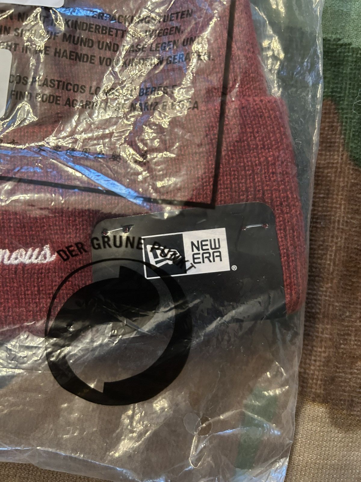 New Era × Supreme Supreme New Era Box Logo Beanie Cardinal FW22 Size ONE SIZE - 7 Thumbnail