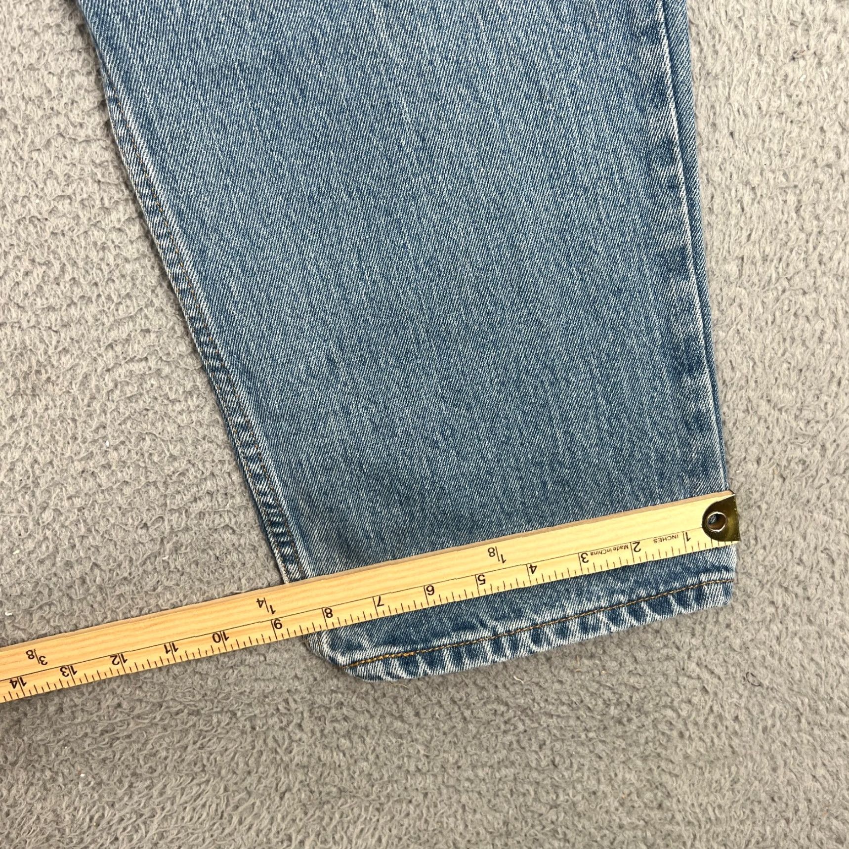Levi's Levi's 550 Jeans Mens 36x30 Blue Relaxed Fit Denim Cotton Regular Inseam 30 Jeans Mens Blue 550 Tapered Classic Distressed Pockets Vintage N/A Size US 36 / EU 52 - 7 Thumbnail