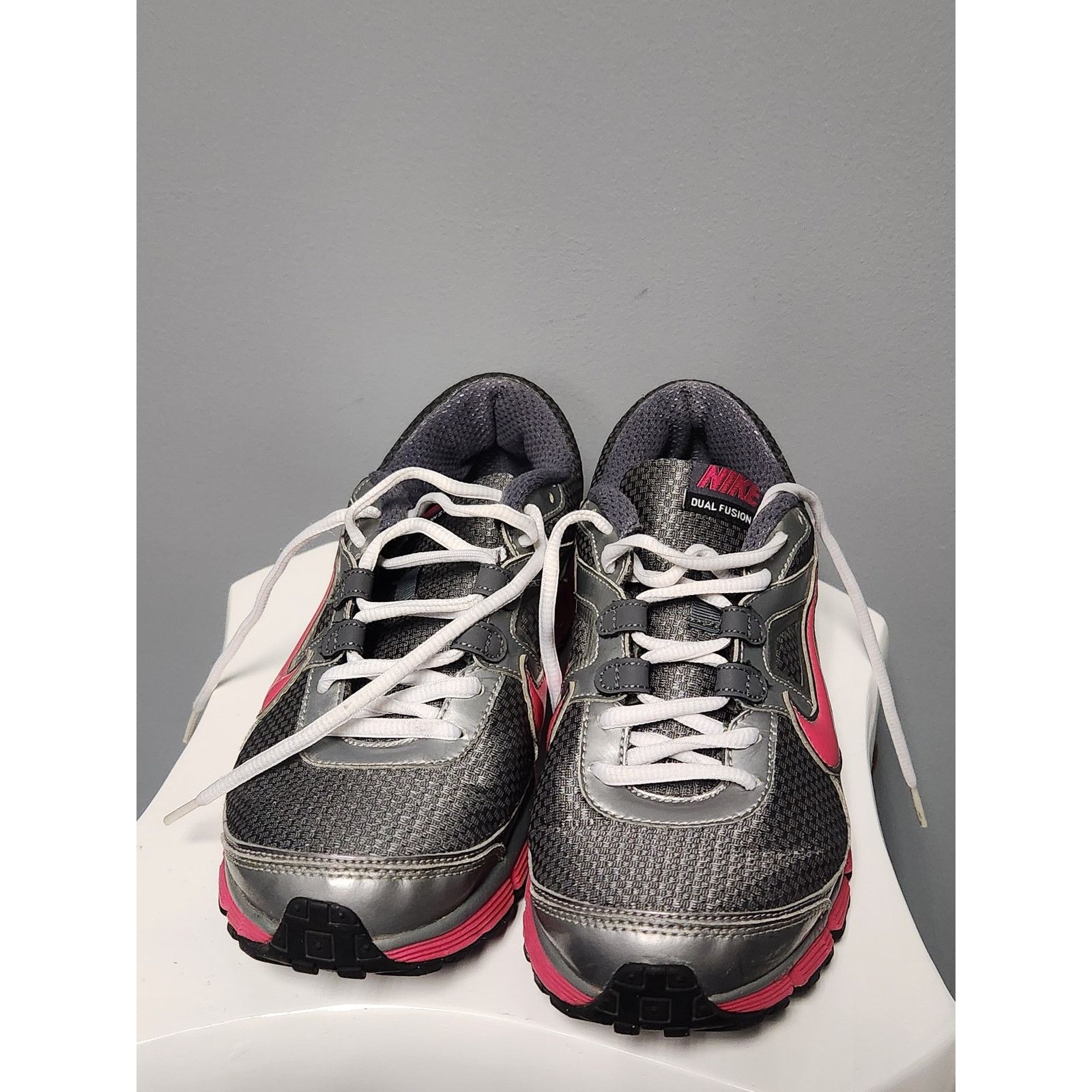Nike Nike Dual Fusion ST Grey and Pink 9.5 Women's Size US 9.5 / IT 39.5 - 1 Thumbnail
