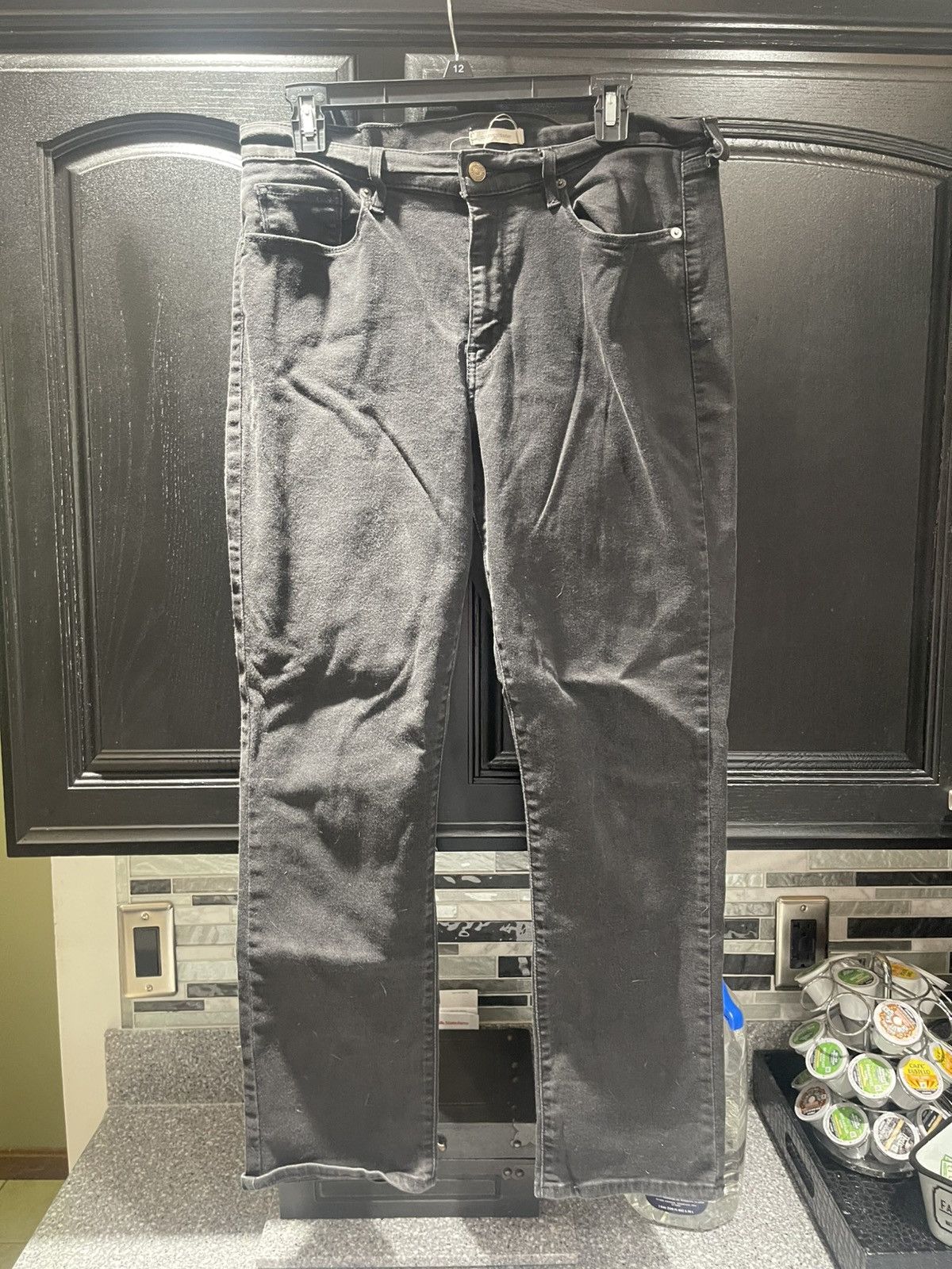 Levi's Levi's Classic Straight Jeans Women's Size 14 Black Denim Size 36" / US 14 / IT 50 - 1 Thumbnail