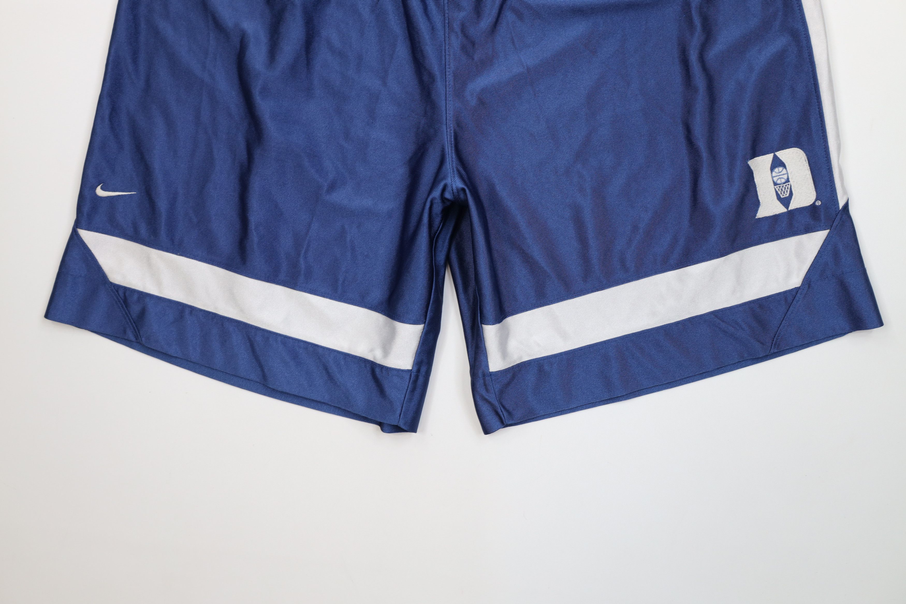 Nike Vintage Nike Mini Swoosh Duke University Basketball Shorts Size US 38 / EU 54 - 4 Thumbnail
