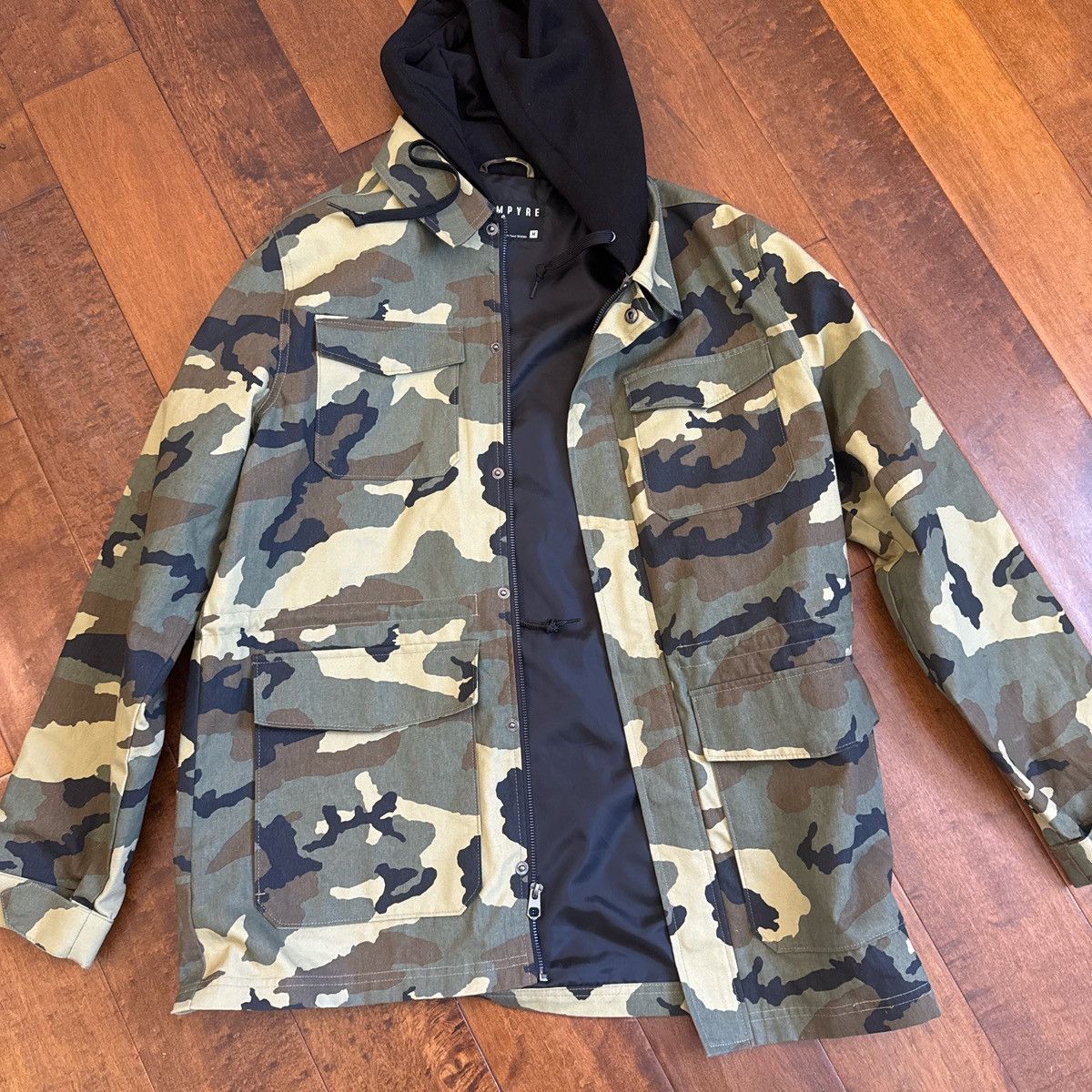 Empyre Empyre Camouflage Hooded snowboard Jacket Size Medium. Size US M / EU 48-50 / 2 - 8 Thumbnail