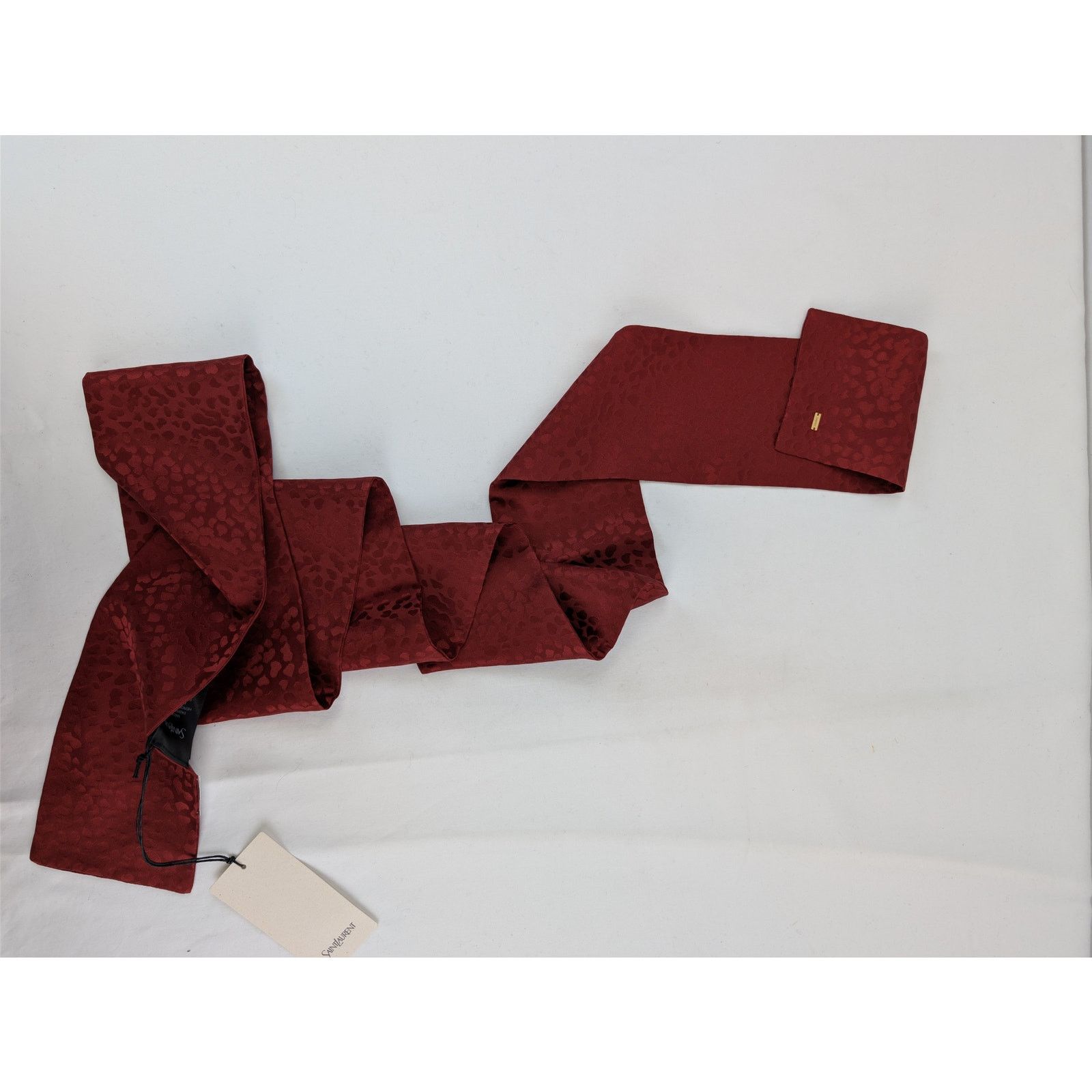 Saint Laurent Paris o1rshd1 Size: OS / Lavalliere Leopard Satin Scarf in Red Size ONE SIZE - 12 Thumbnail