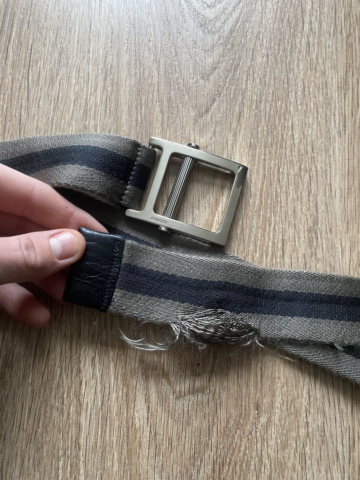 Gucci × Vintage Gucci Gray & Black leather Striped Buckle knitted Belt Size ONE SIZE - 11 Thumbnail