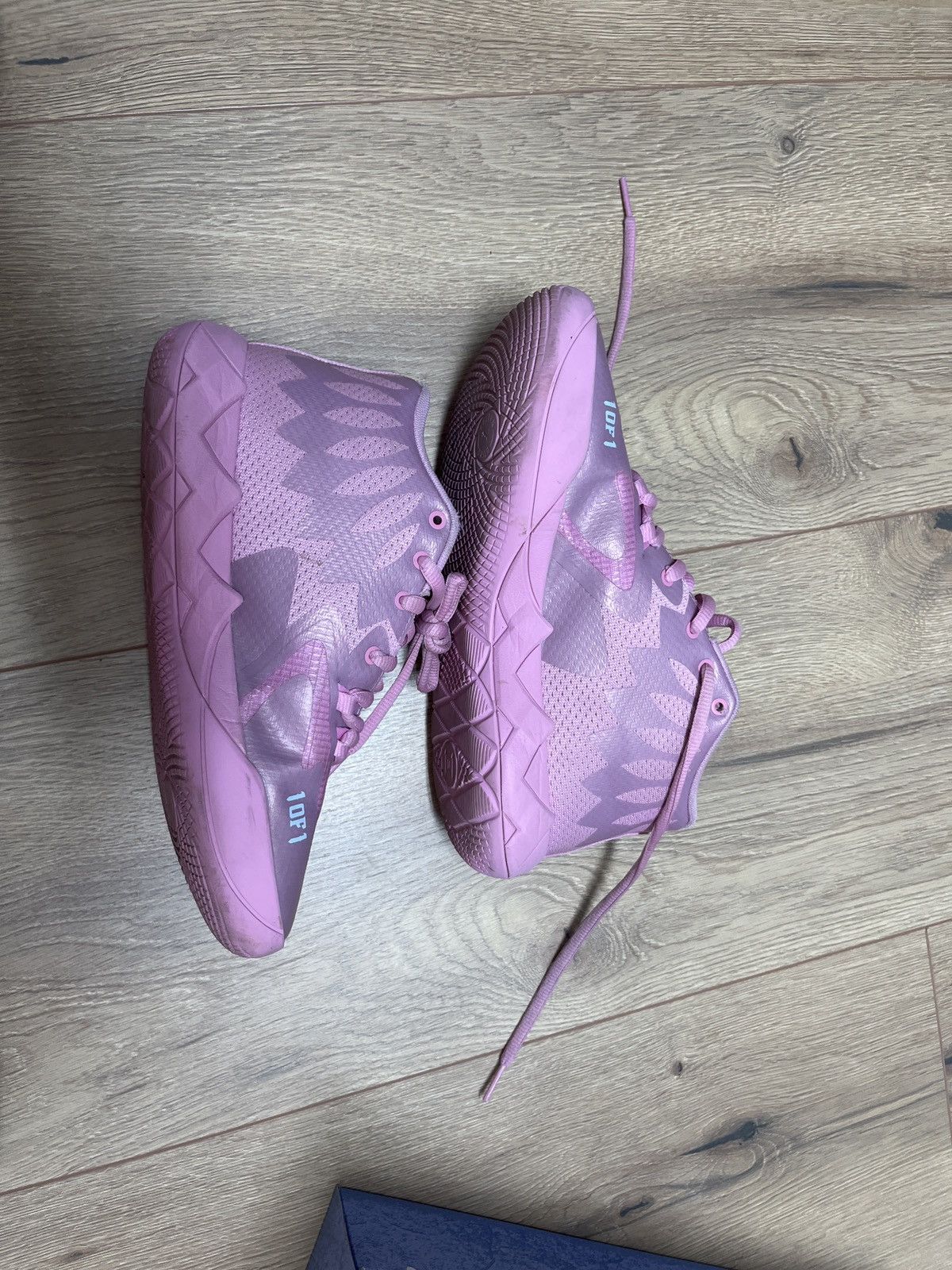 Puma MB.01 iridescent JR Size US 6 / EU 39 - 1 Thumbnail