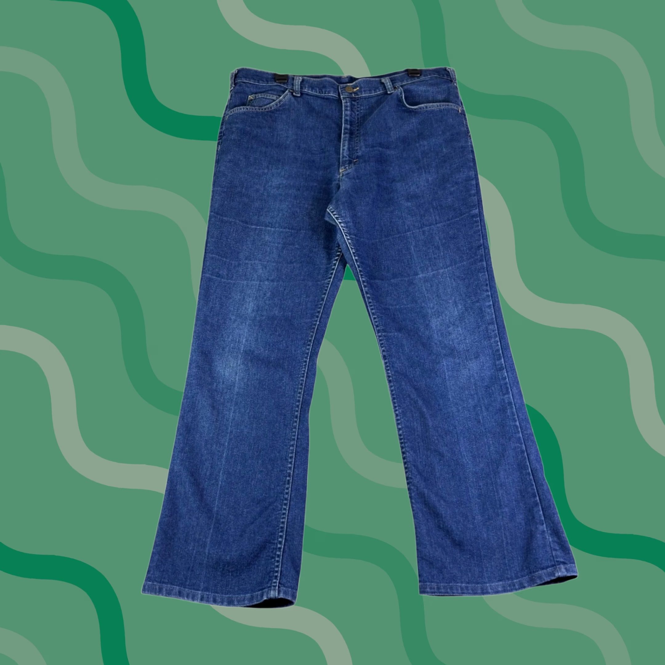 Lee VINTAGE Lee 201-0947 Jeans 38x32 Dark Wash Denim Mens 80s Straight 5-Pocket United States Blue"} Size US 38 / EU 54 - 1 Thumbnail