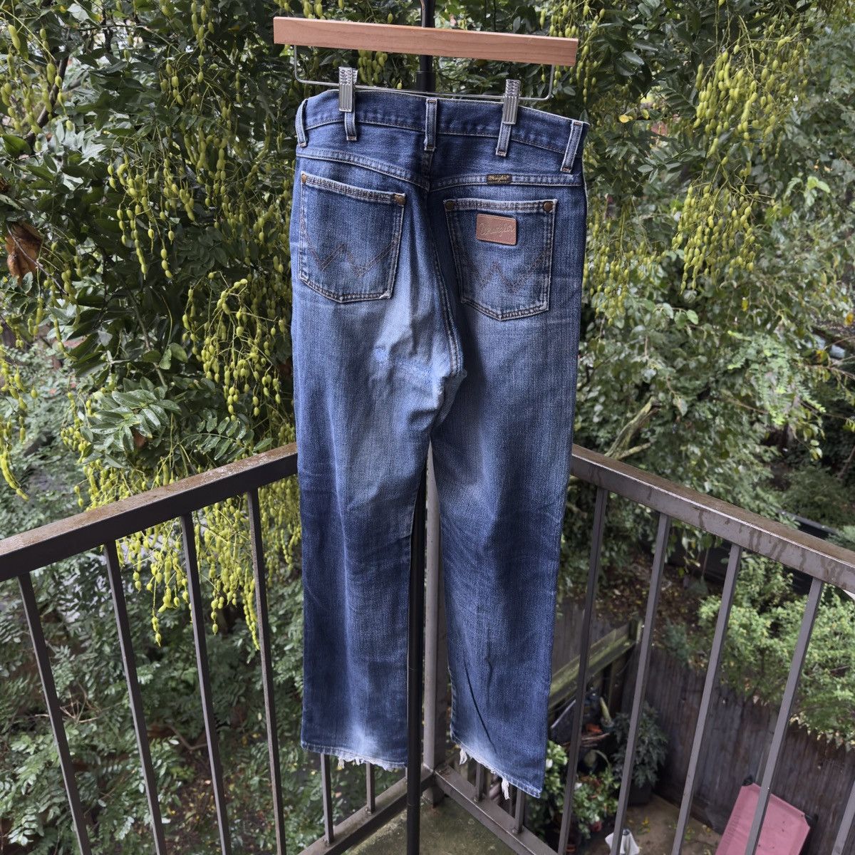 Vintage Thrashed Faded Distressed Wrangler Work Jeans ERD Grunge Size US 30 / EU 46 - 2 Thumbnail
