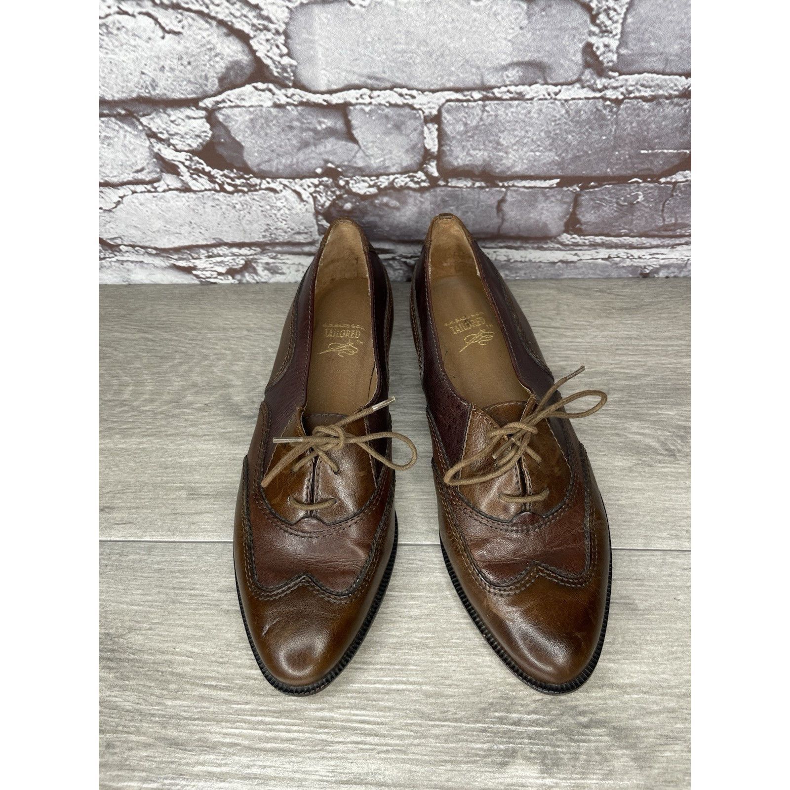 Bass G.H. Bass Tailored Brown Leather Wingtip Lace Oxfords Shoes Size US 7.5 / IT 37.5 - 2 Thumbnail