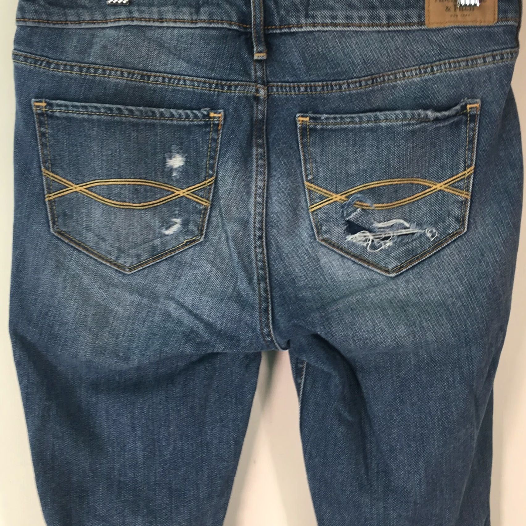 Abercrombie & Fitch Abercrombie & Fitch Jeans - Womens Skinny Denim Distressed Blue Size 6, Inseam 26, 5-Pocket, Regular Rise, Button Closure, Stretch Comfort Size 28" / US 6 / IT 42 - 3 Thumbnail