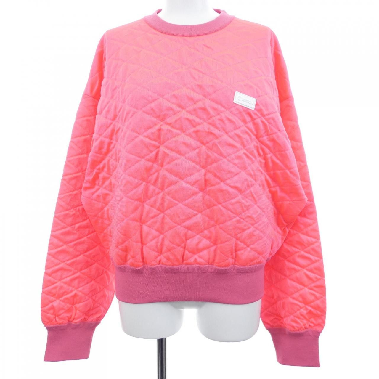 Louis Vuitton Louis Vuitton Louis Vuitton Quilted Pullover Top Cotton Tops FNKL06PT9 DUTY FREE for USA Size ONE SIZE - 1 Thumbnail