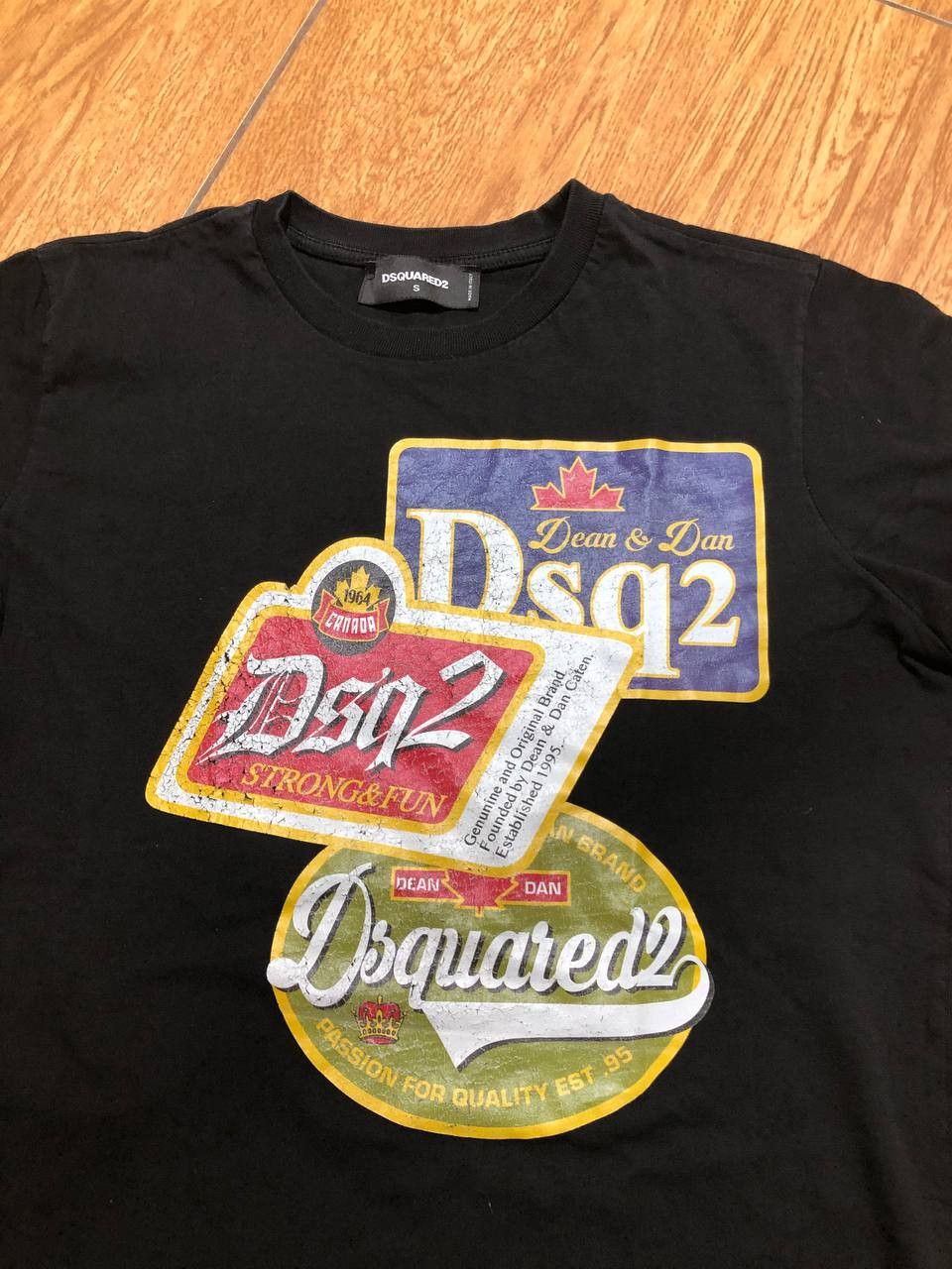 Dsquared2 Y2K Dsquared2 Asymmetric Print T-Shirt Rare Hype Size US S / EU 44-46 / 1 - 7 Thumbnail