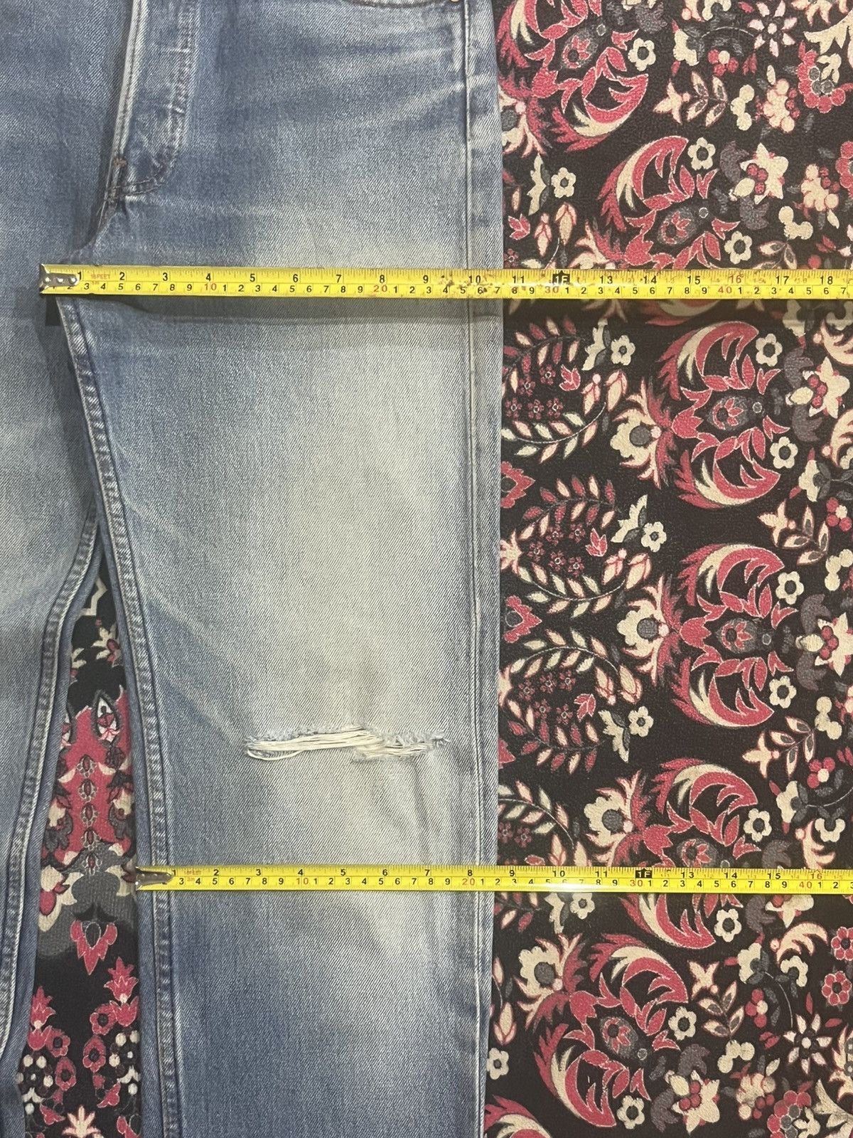 Levi's Vintage 90s Levi’s 501 Classic Light Blue Washed Ripped Jean Size US 30 / EU 46 - 18 Thumbnail