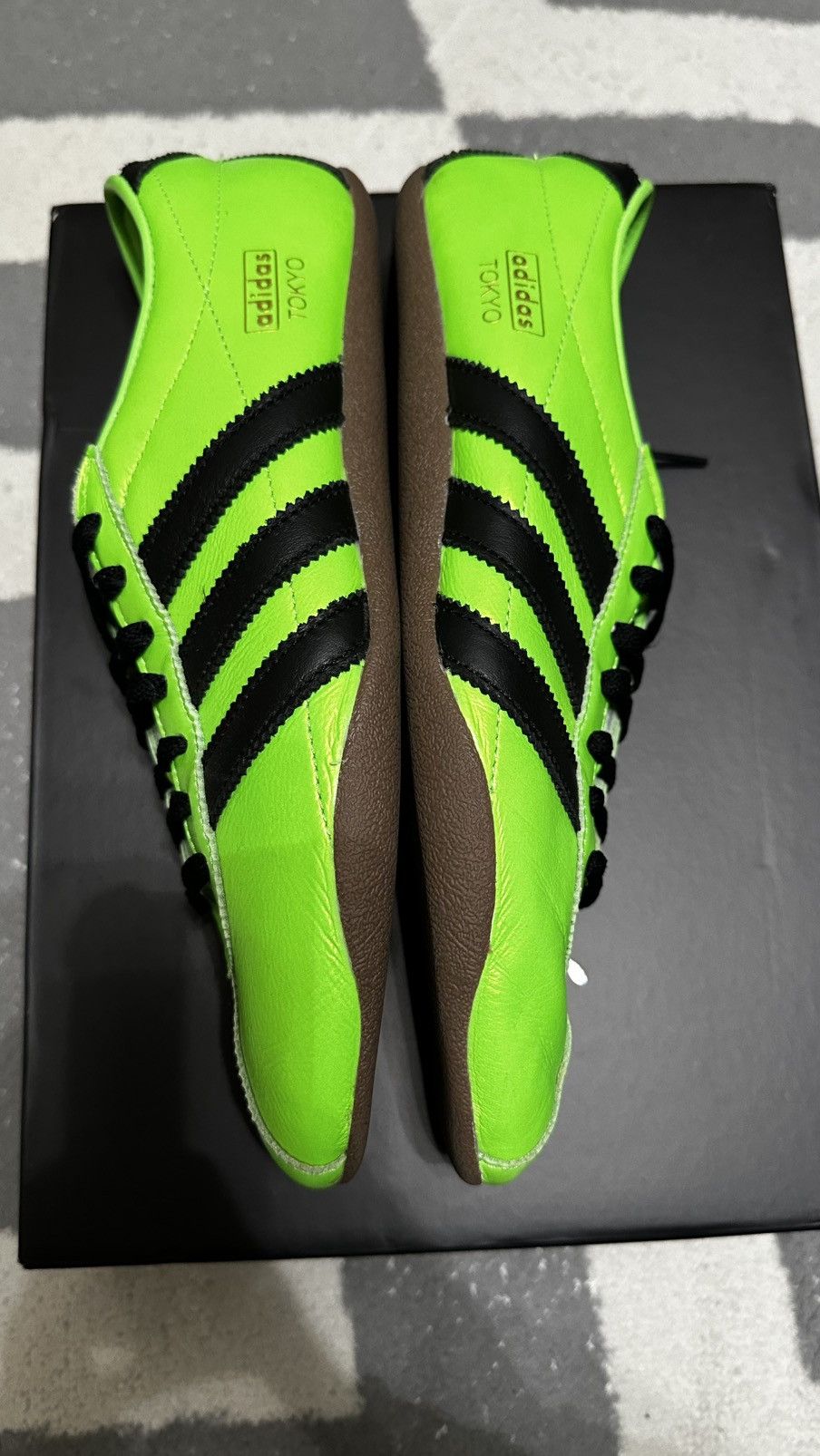 Adidas Adidas Tokyo Decon Solar Green (Men's 9/Women's 10) Size US 9 / EU 42 - 2 Thumbnail