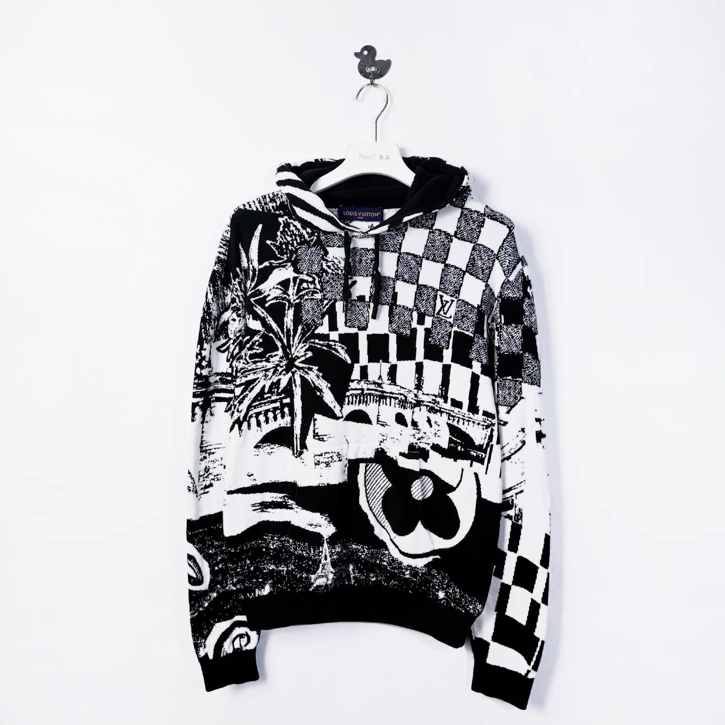 Louis Vuitton LV Black & White Monogram Graffiti Hoodie M NWT Size US M / EU 48-50 / 2 - 1 Thumbnail
