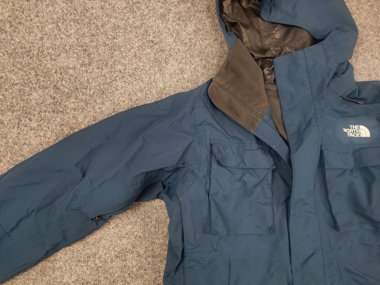 The North Face Vintage The North Face Blue HyVent Hooded Zip Ski Jacket Y2K Size US S / EU 44-46 / 1 - 8 Thumbnail
