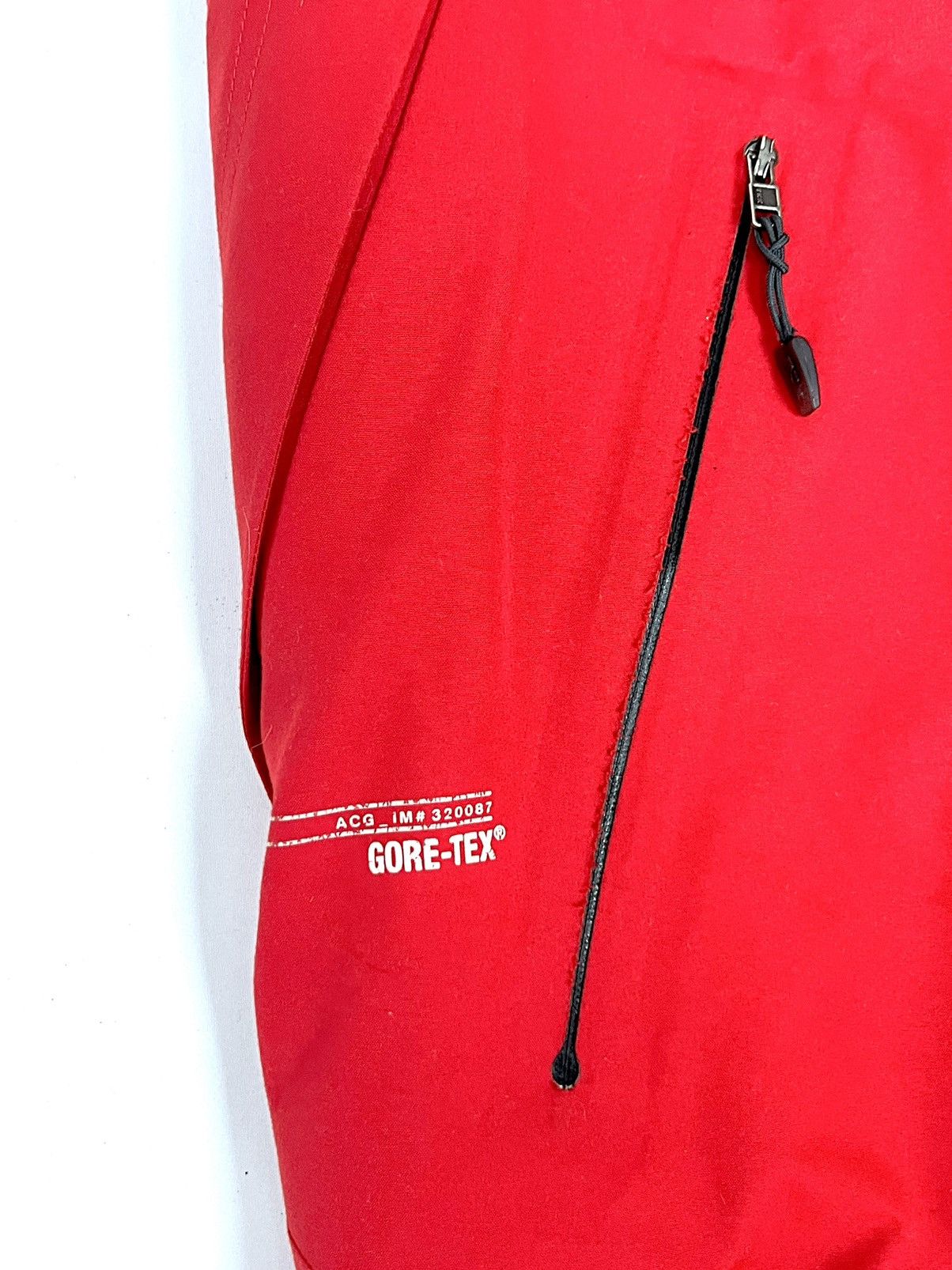 Nike ACG vintage Nike ACG Gore-Tex mountain jacket - Red - Size L Size US L / EU 52-54 / 3 - 11 Thumbnail