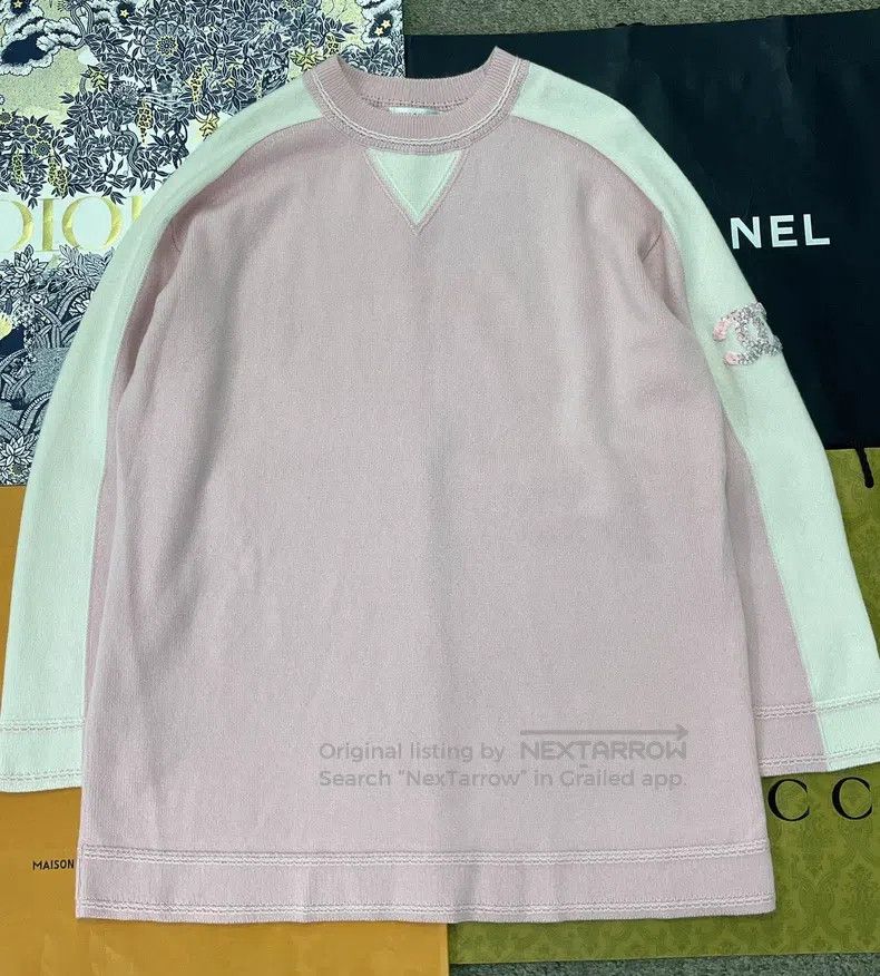 Chanel Chanel Pink and white colour-matched cashmere double C bad Size XXS / US 00 / IT 34 - 1 Thumbnail