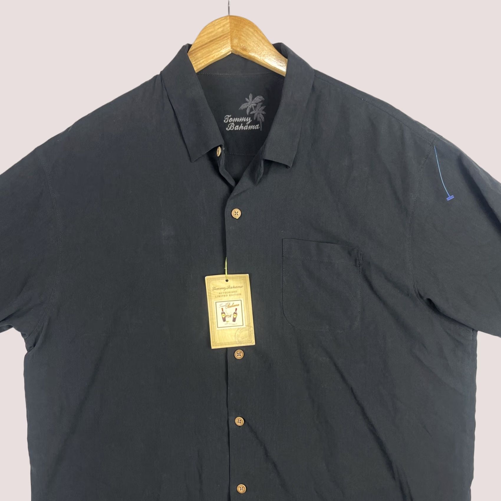 Tommy Bahama Tommy Bahama Shirt Mens XL Black Port Authority Silk Button Up Limited Edition Shirt Size US XL / EU 56 / 4 - 1 Thumbnail